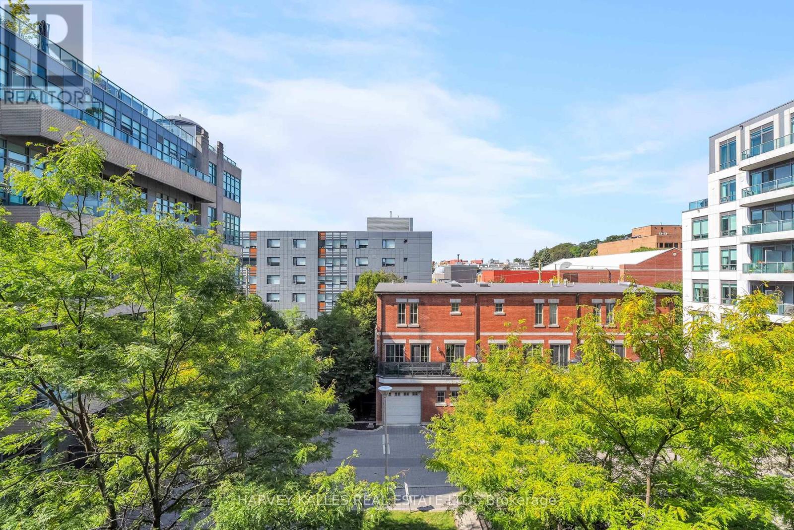 317 - 380 MACPHERSON AVENUE