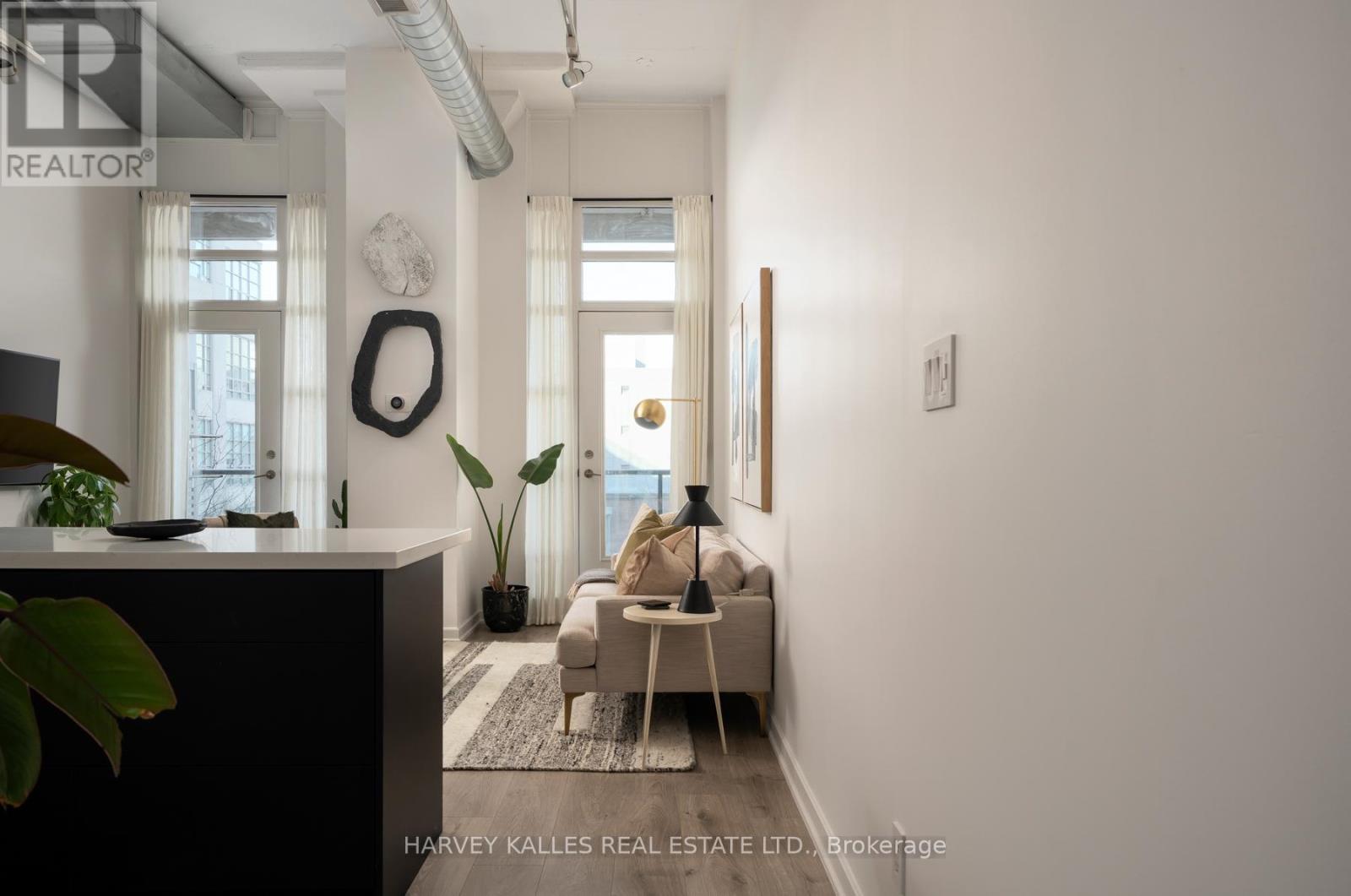 317 - 380 MACPHERSON AVENUE