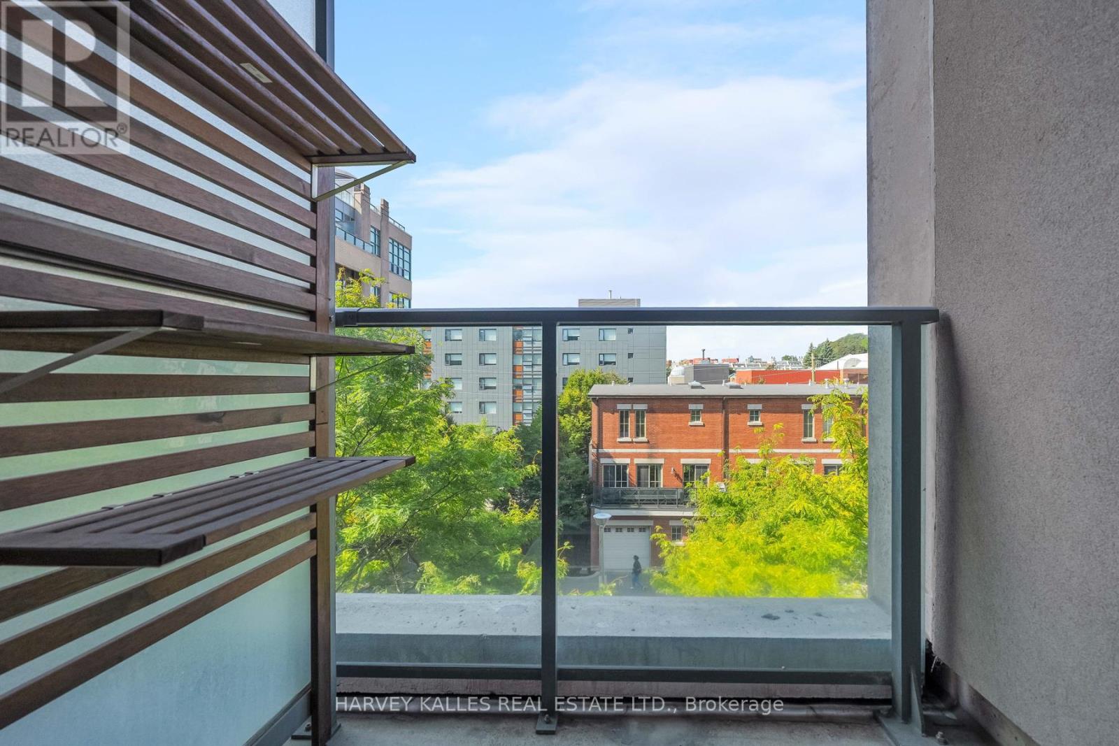 317 - 380 MACPHERSON AVENUE