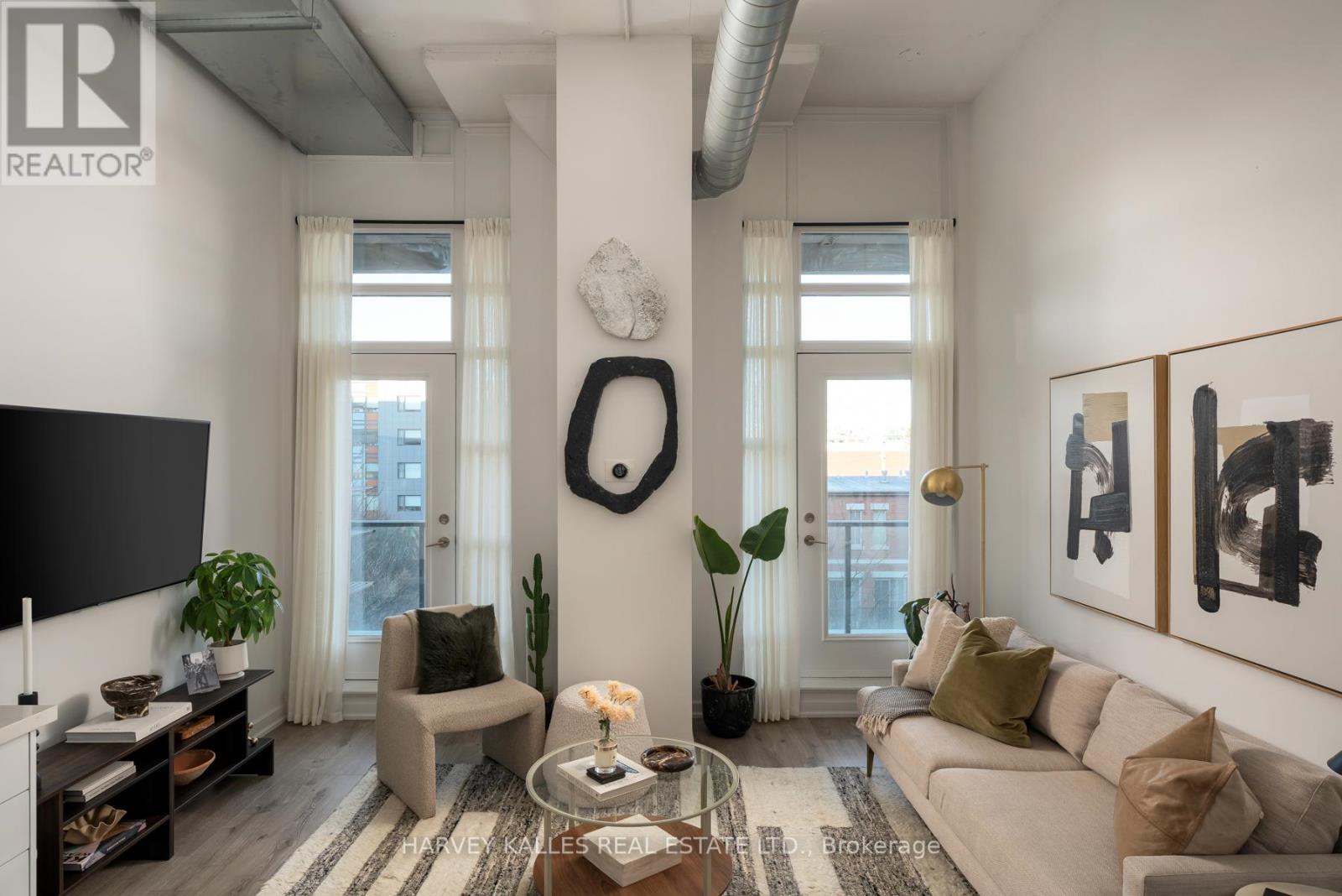 317 - 380 MACPHERSON AVENUE