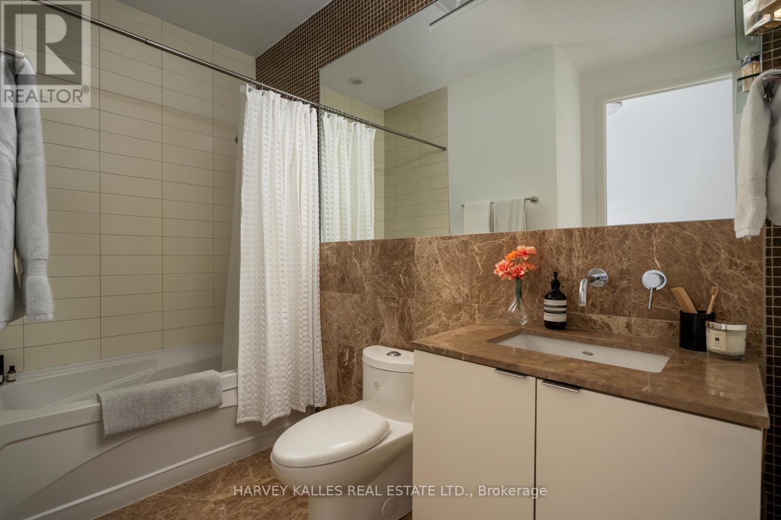 317 - 380 MACPHERSON AVENUE