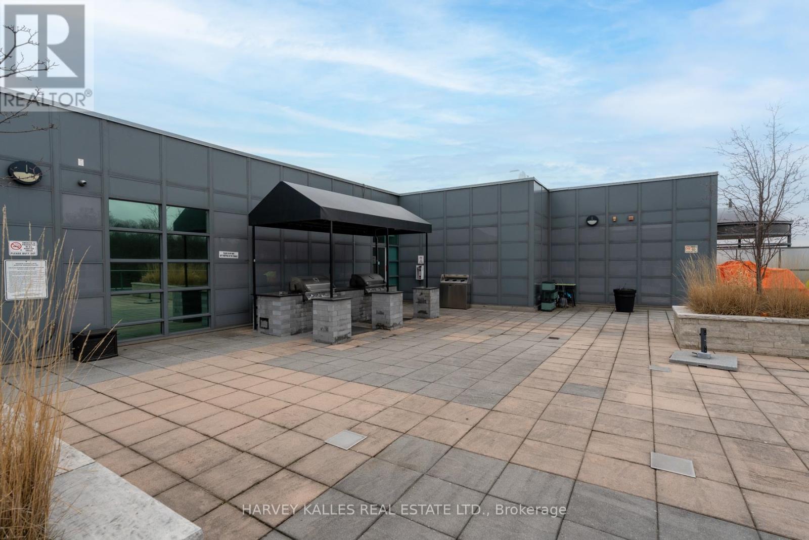 317 - 380 MACPHERSON AVENUE