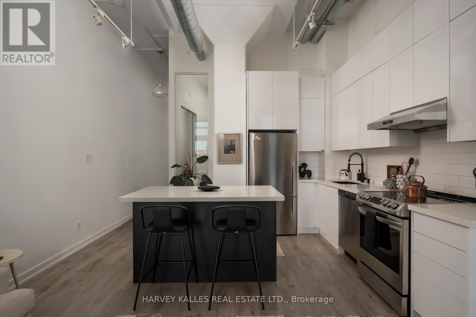 317 - 380 MACPHERSON AVENUE