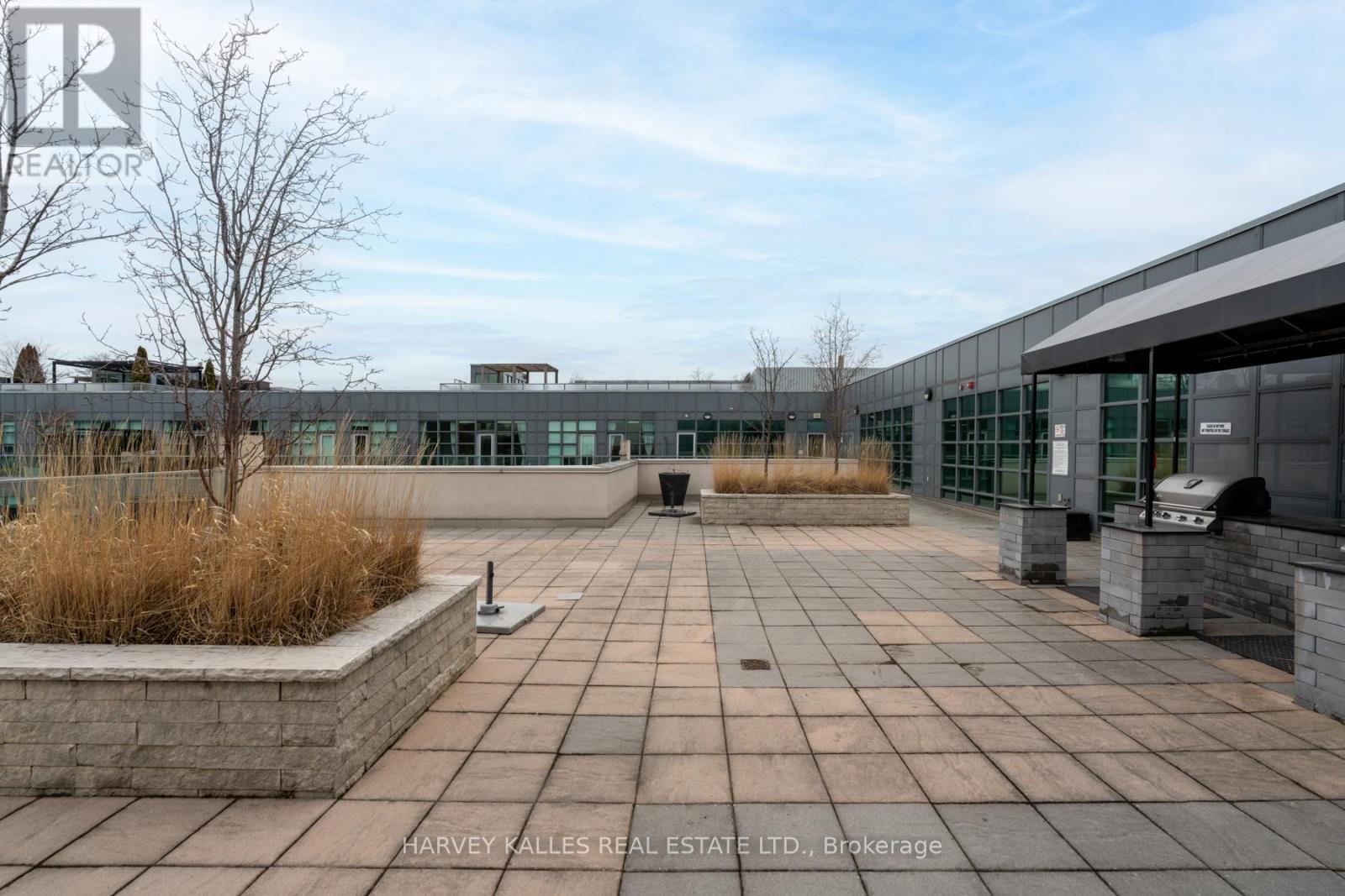 317 - 380 MACPHERSON AVENUE