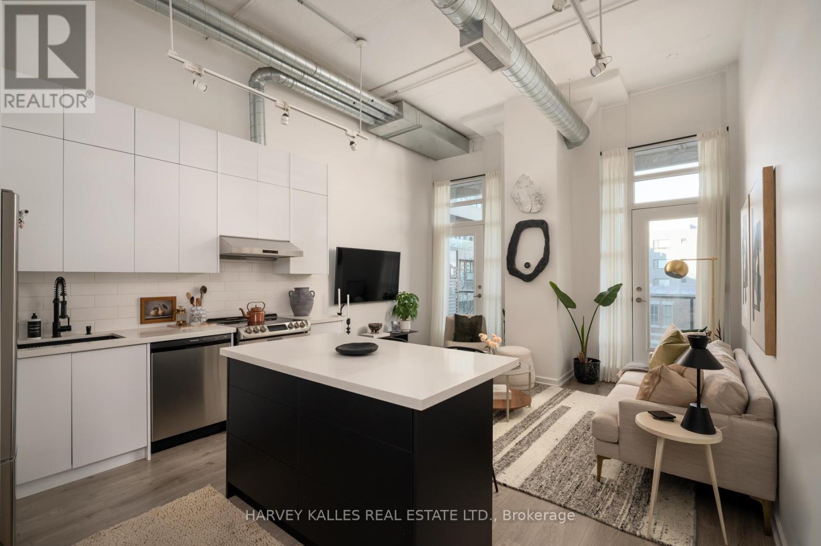 317 - 380 MACPHERSON AVENUE