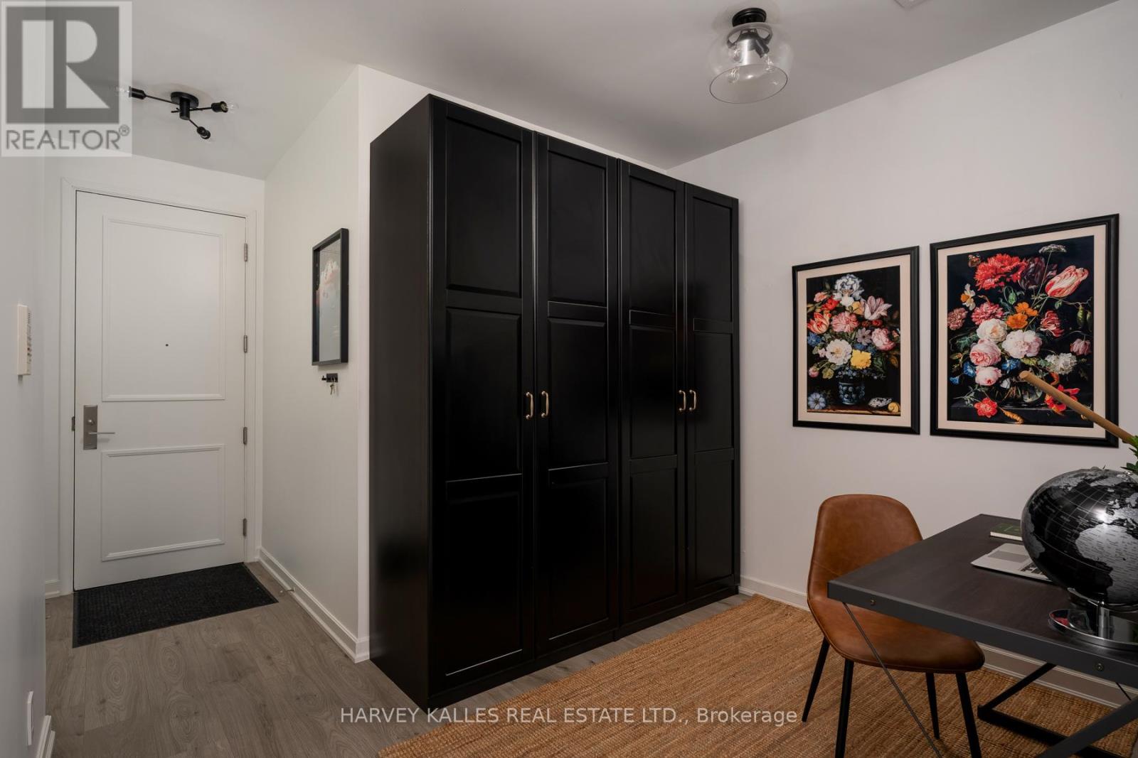 317 - 380 MACPHERSON AVENUE