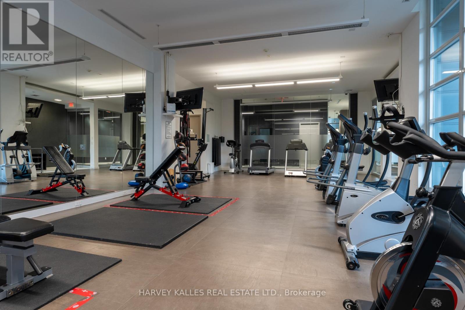 317 - 380 MACPHERSON AVENUE