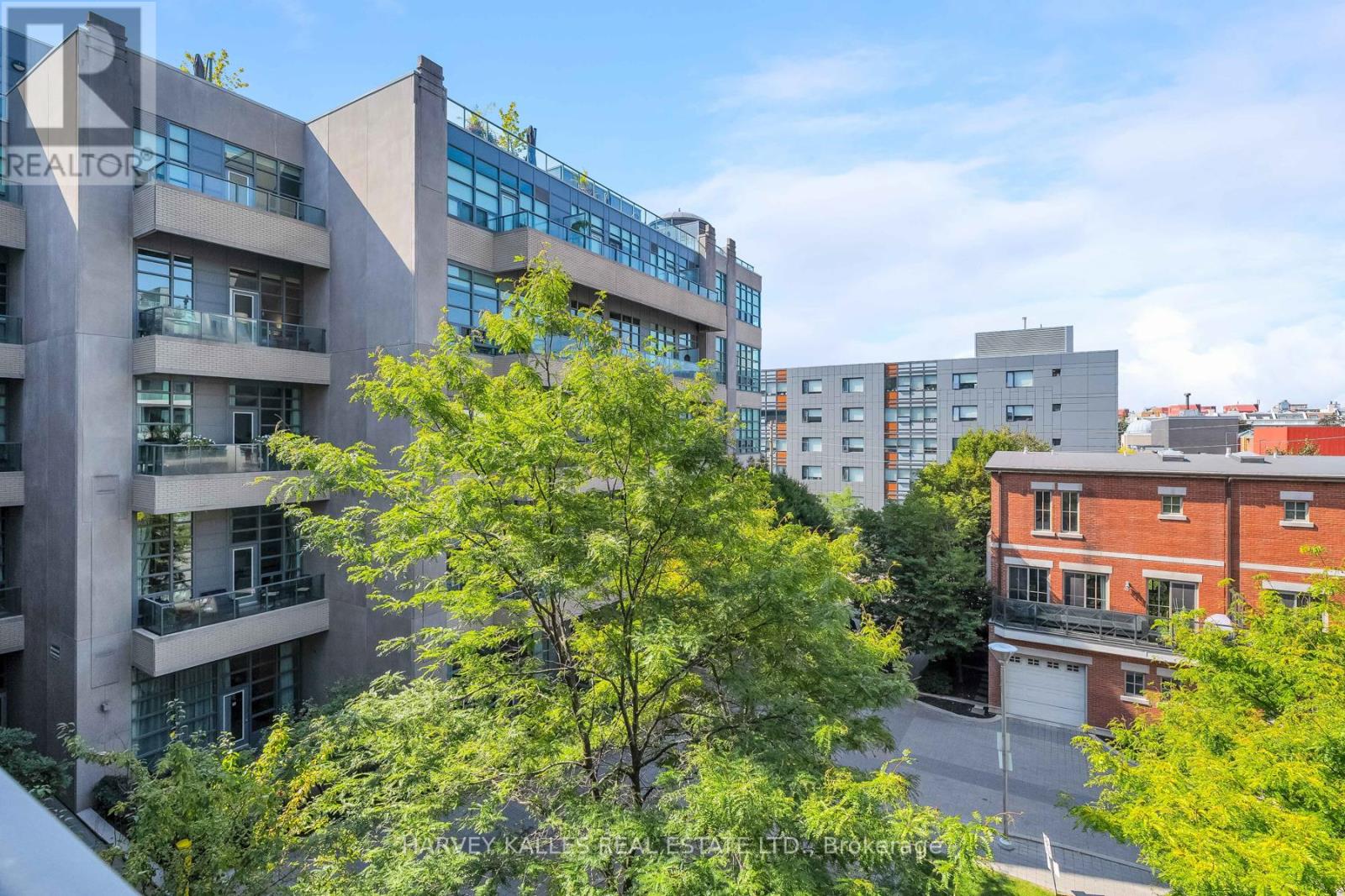 317 - 380 MACPHERSON AVENUE