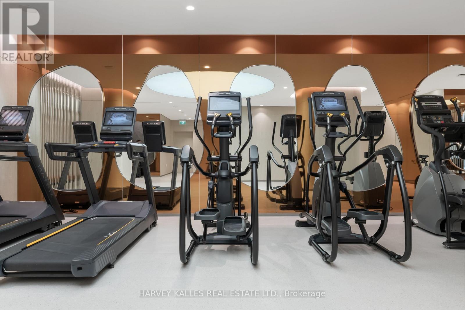 306 - 155 MERCHANTS' WHARF