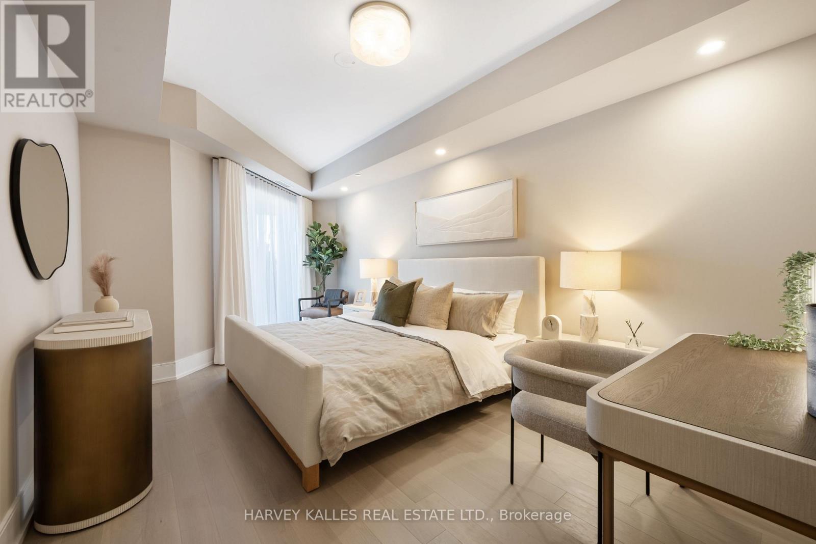 306 - 155 MERCHANTS' WHARF