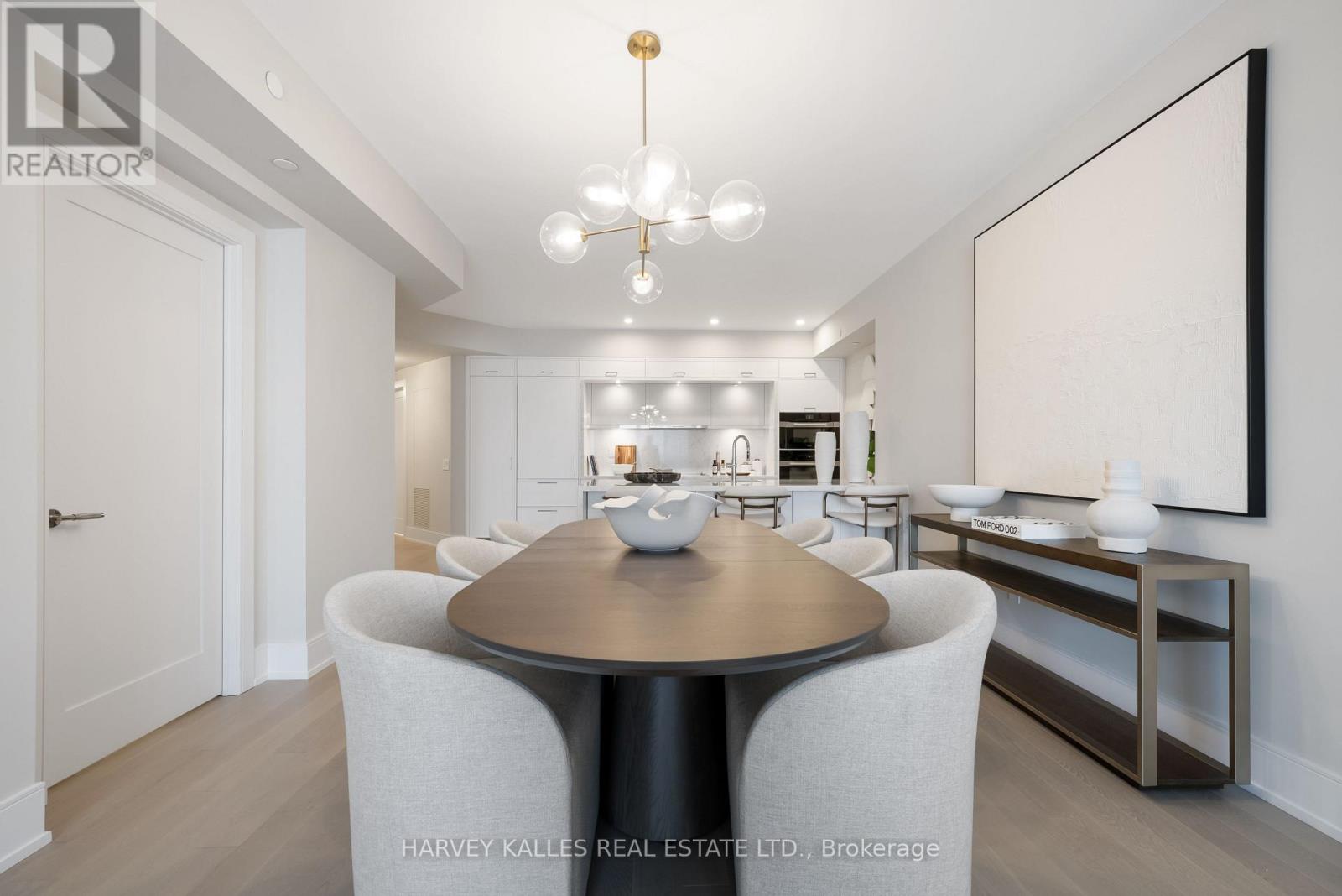 306 - 155 MERCHANTS' WHARF