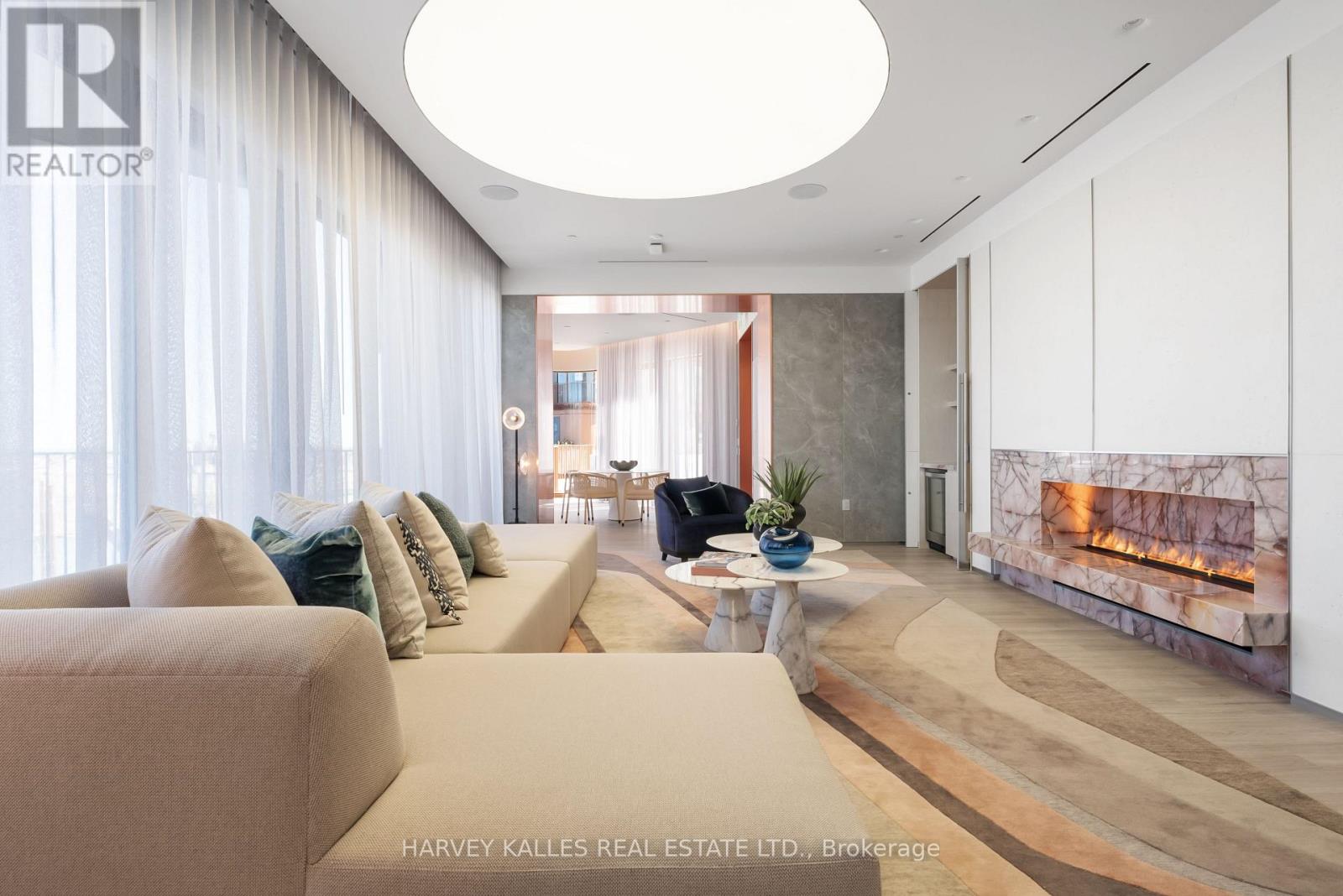 306 - 155 MERCHANTS' WHARF