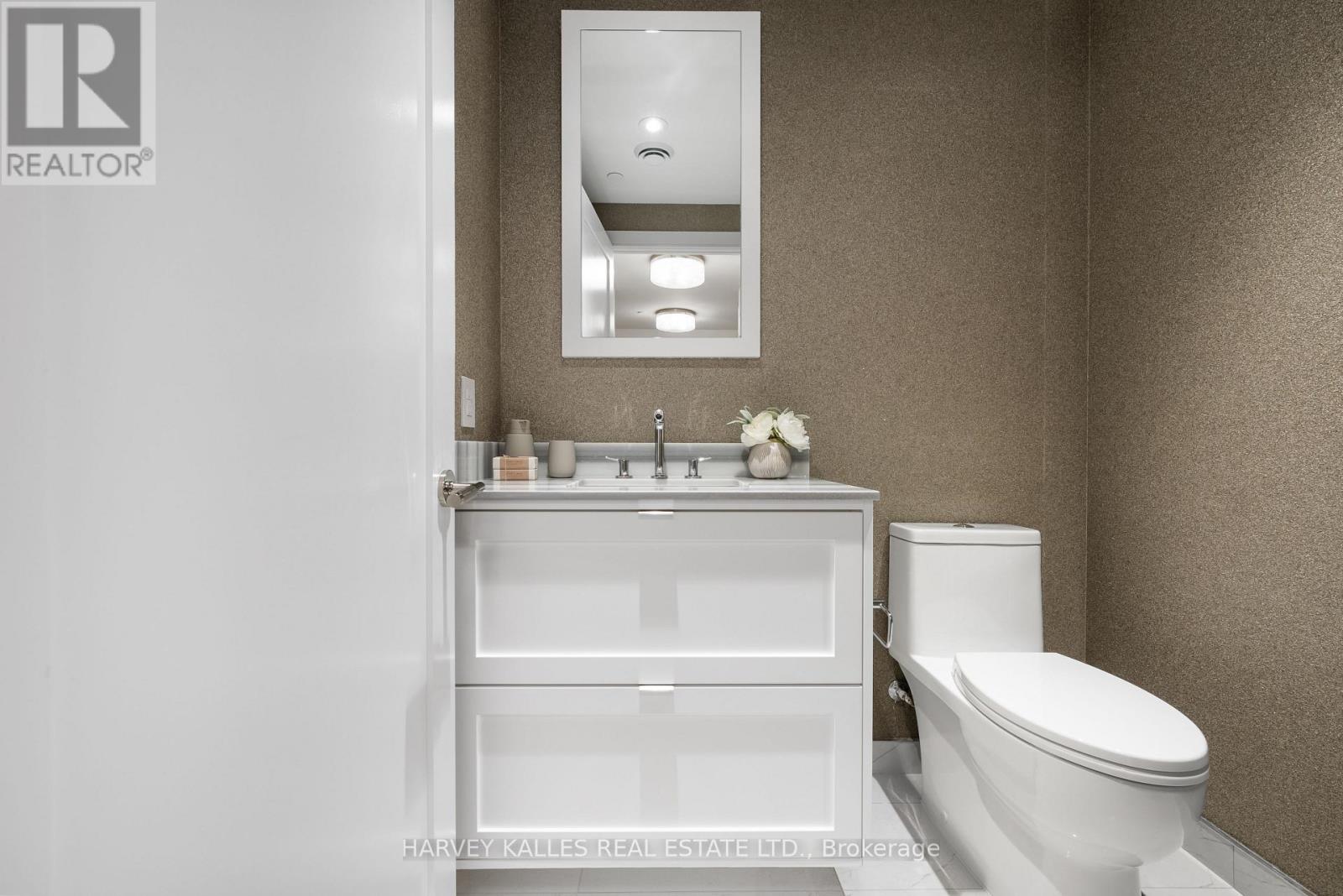 306 - 155 MERCHANTS' WHARF