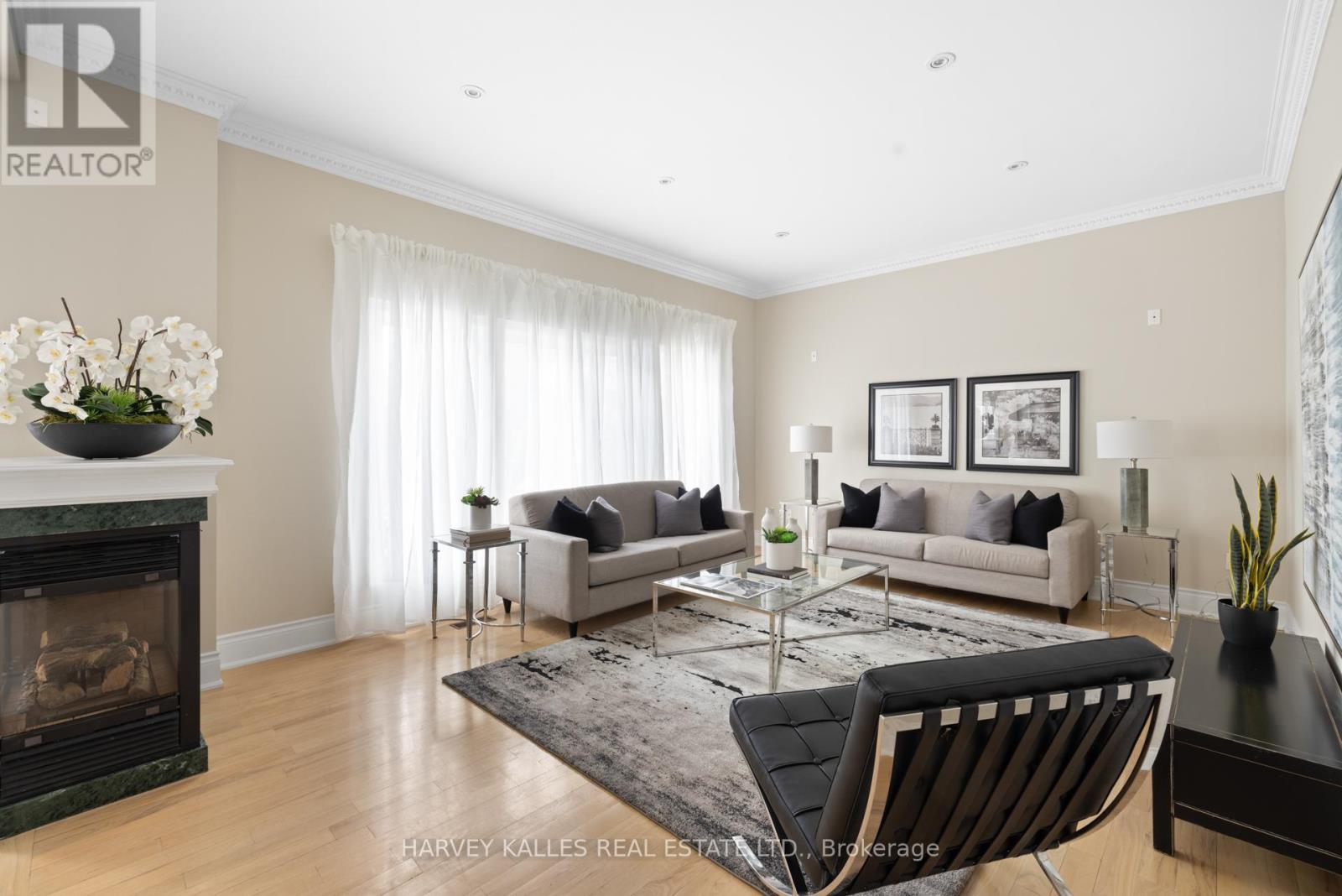 60 BOWAN COURT