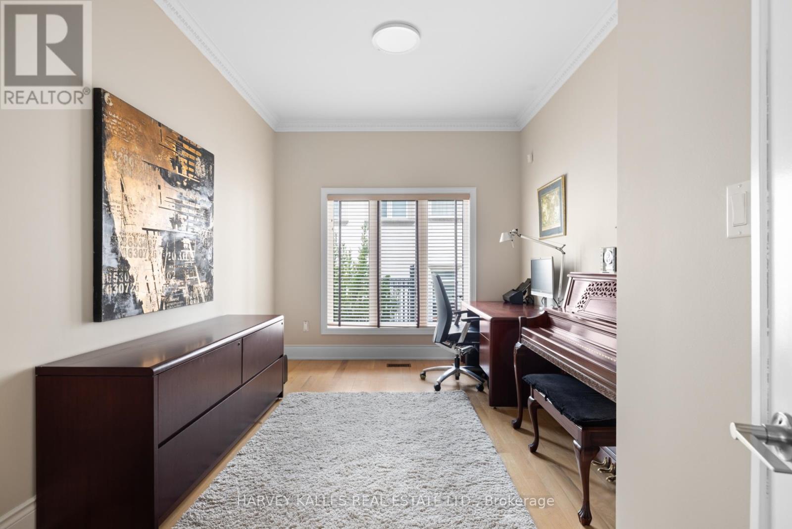60 BOWAN COURT