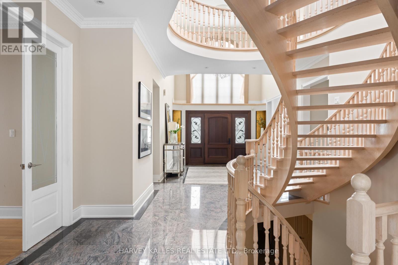 60 BOWAN COURT