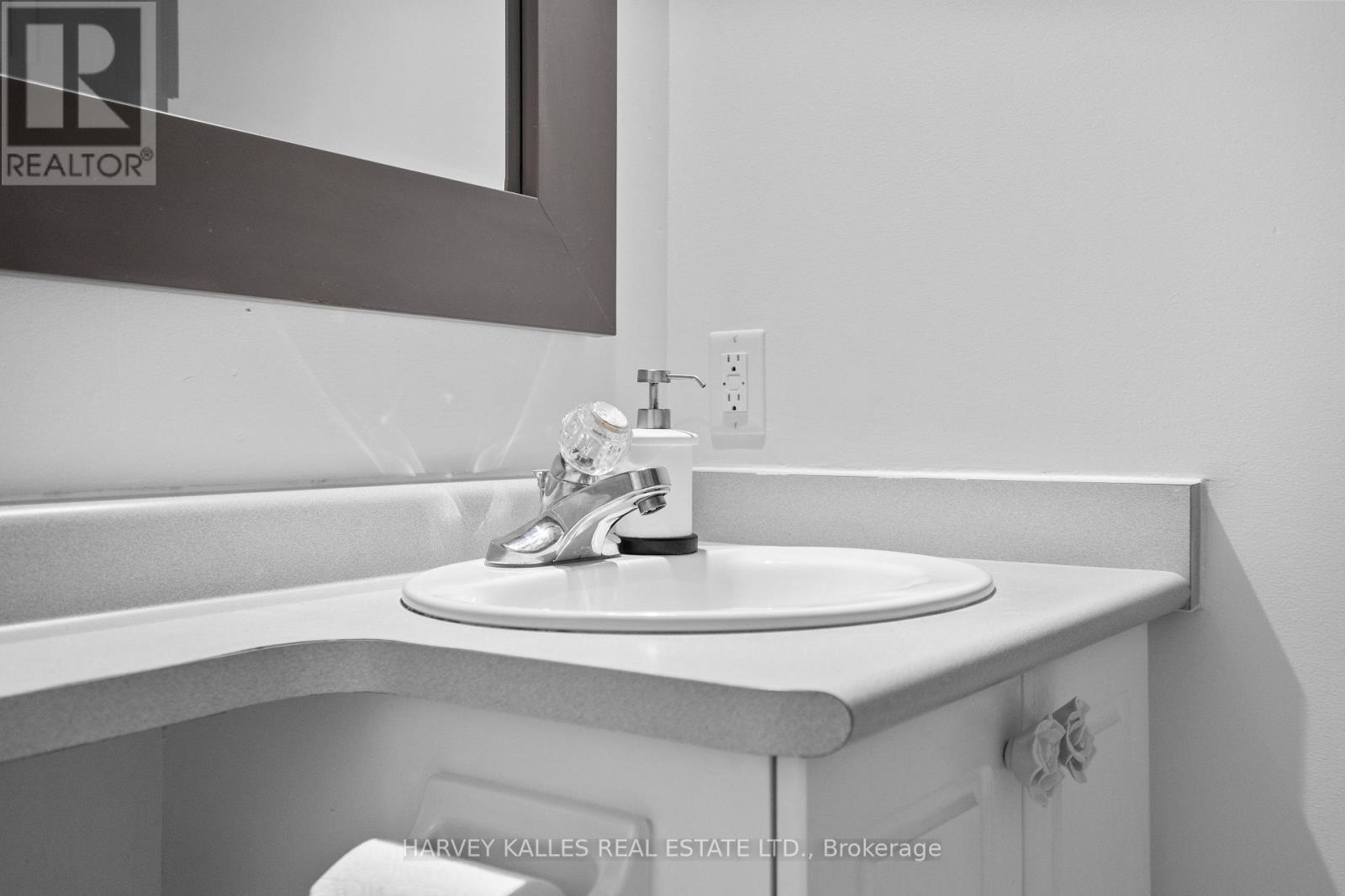 803 - 650 QUEENS QUAY W