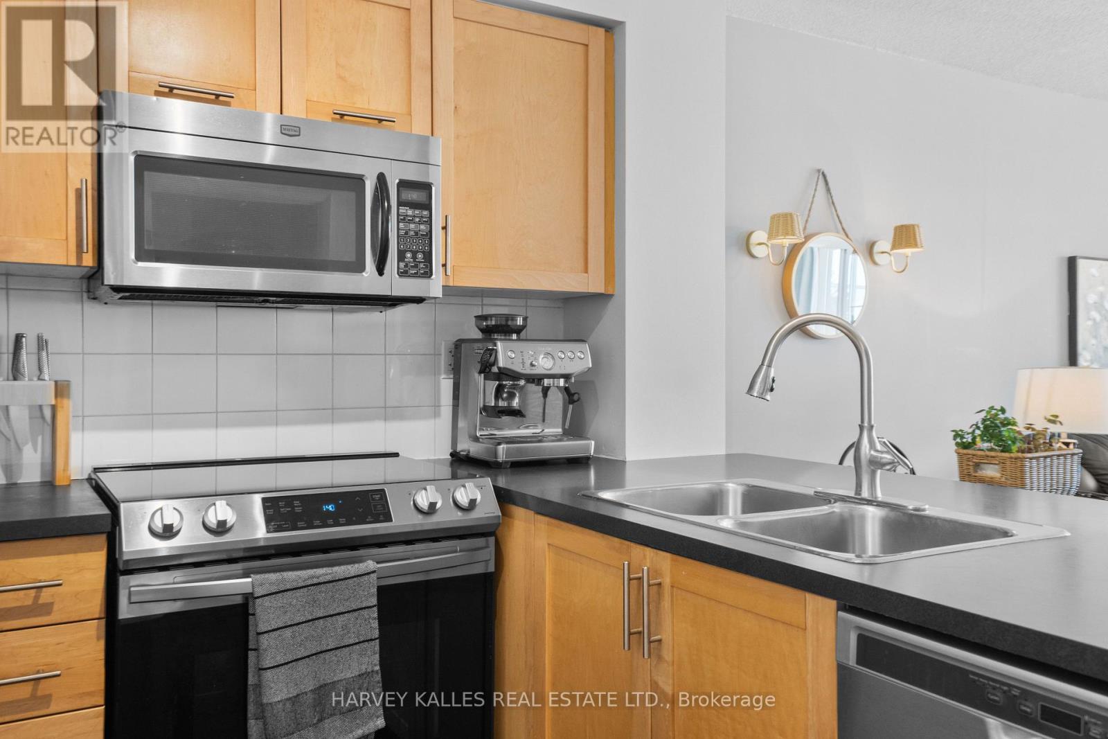 803 - 650 QUEENS QUAY W