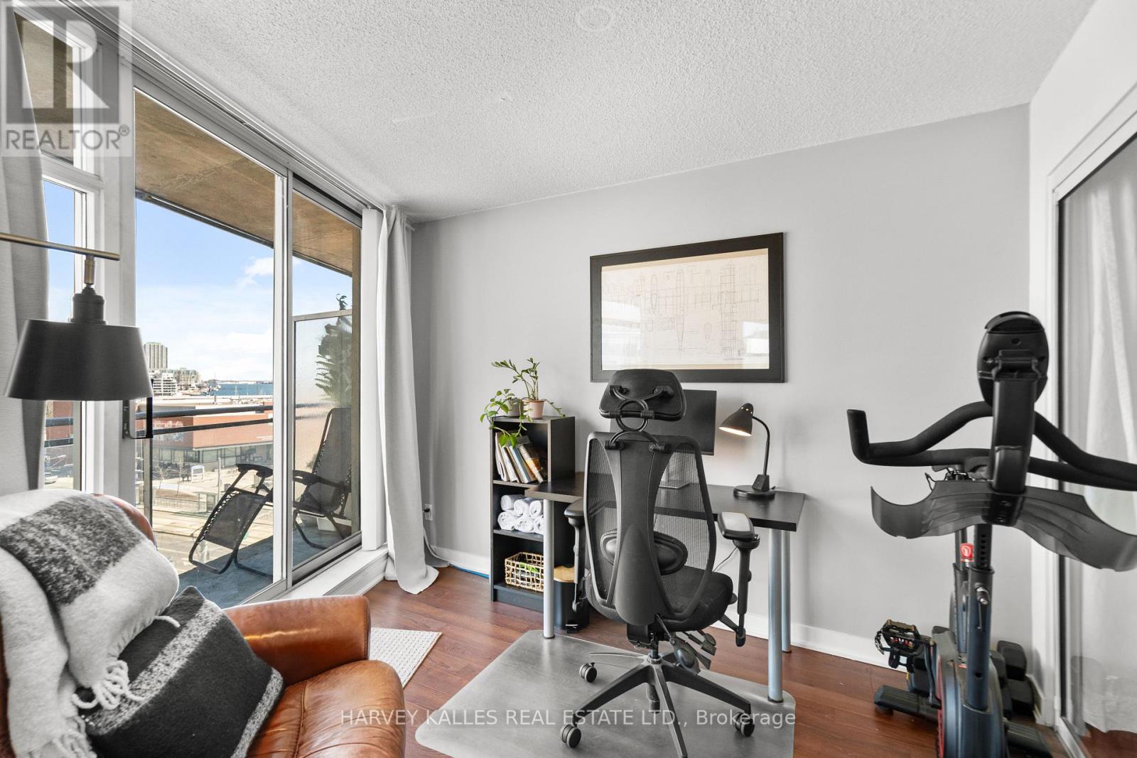 803 - 650 QUEENS QUAY W