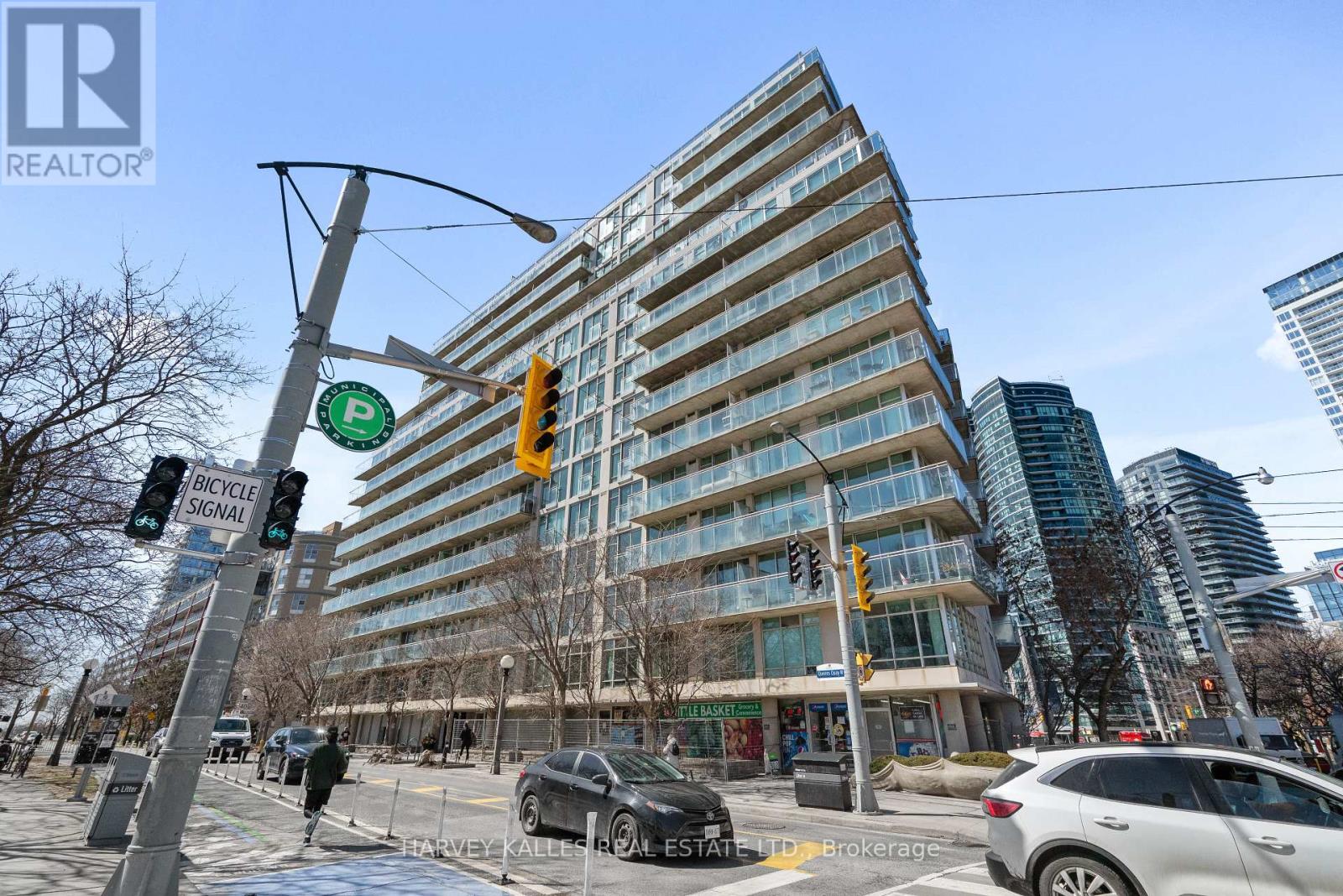 803 - 650 QUEENS QUAY W