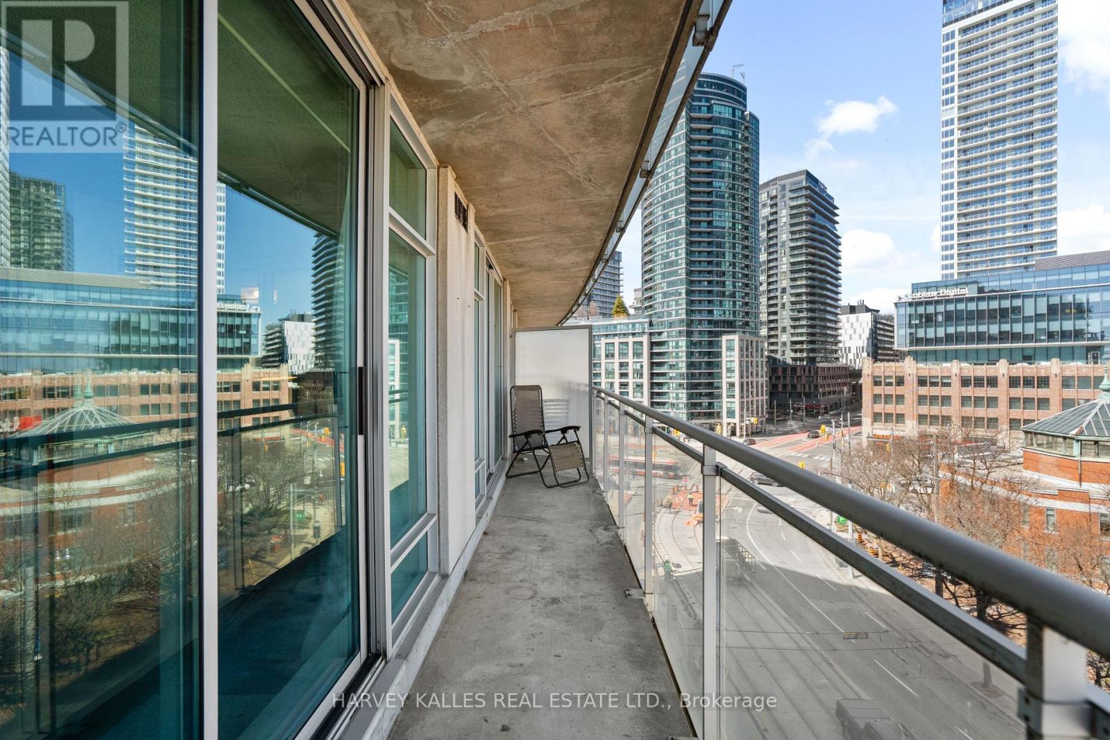 803 - 650 QUEENS QUAY W