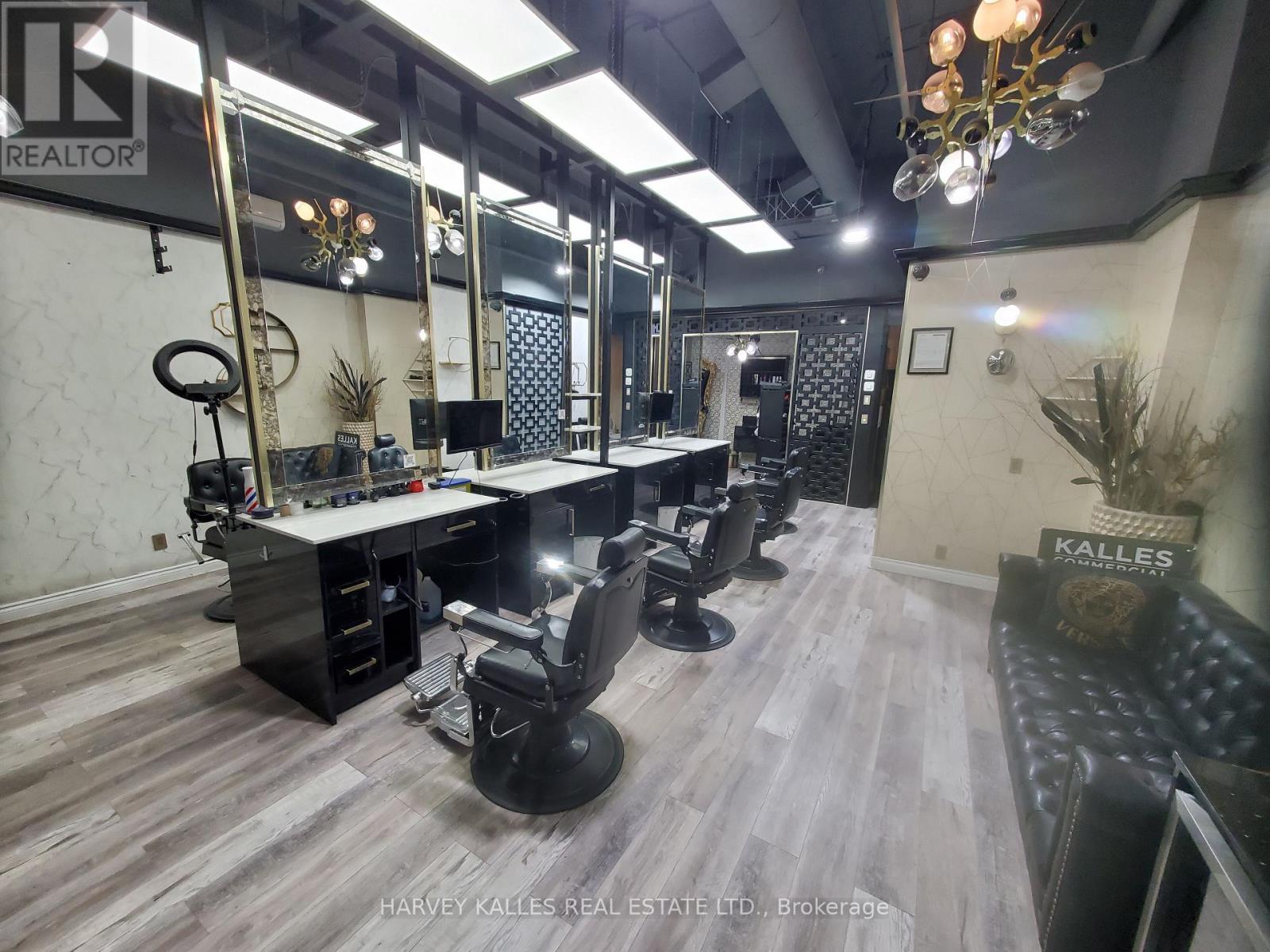 797 KING STREET W