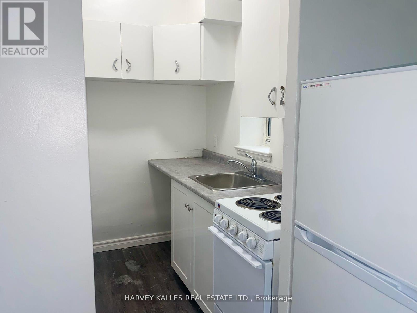 105 - 1582 BATHURST STREET