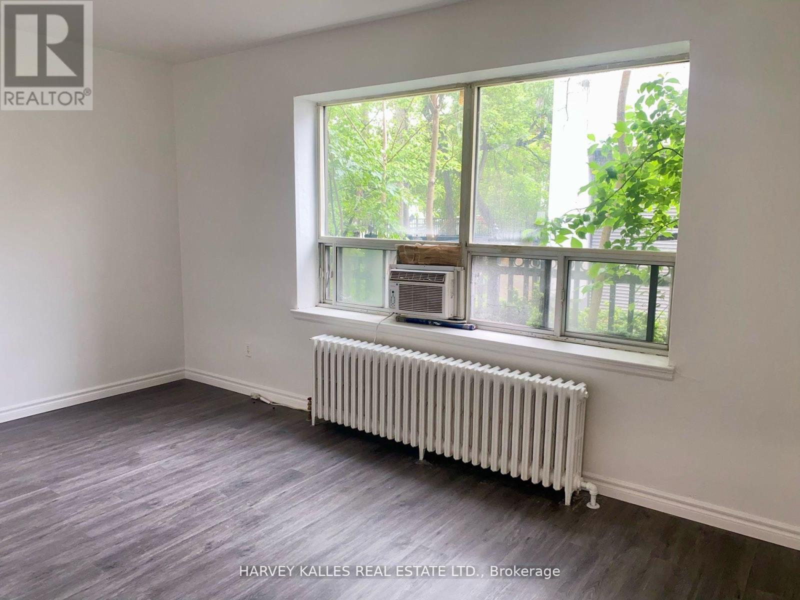 105 - 1582 BATHURST STREET