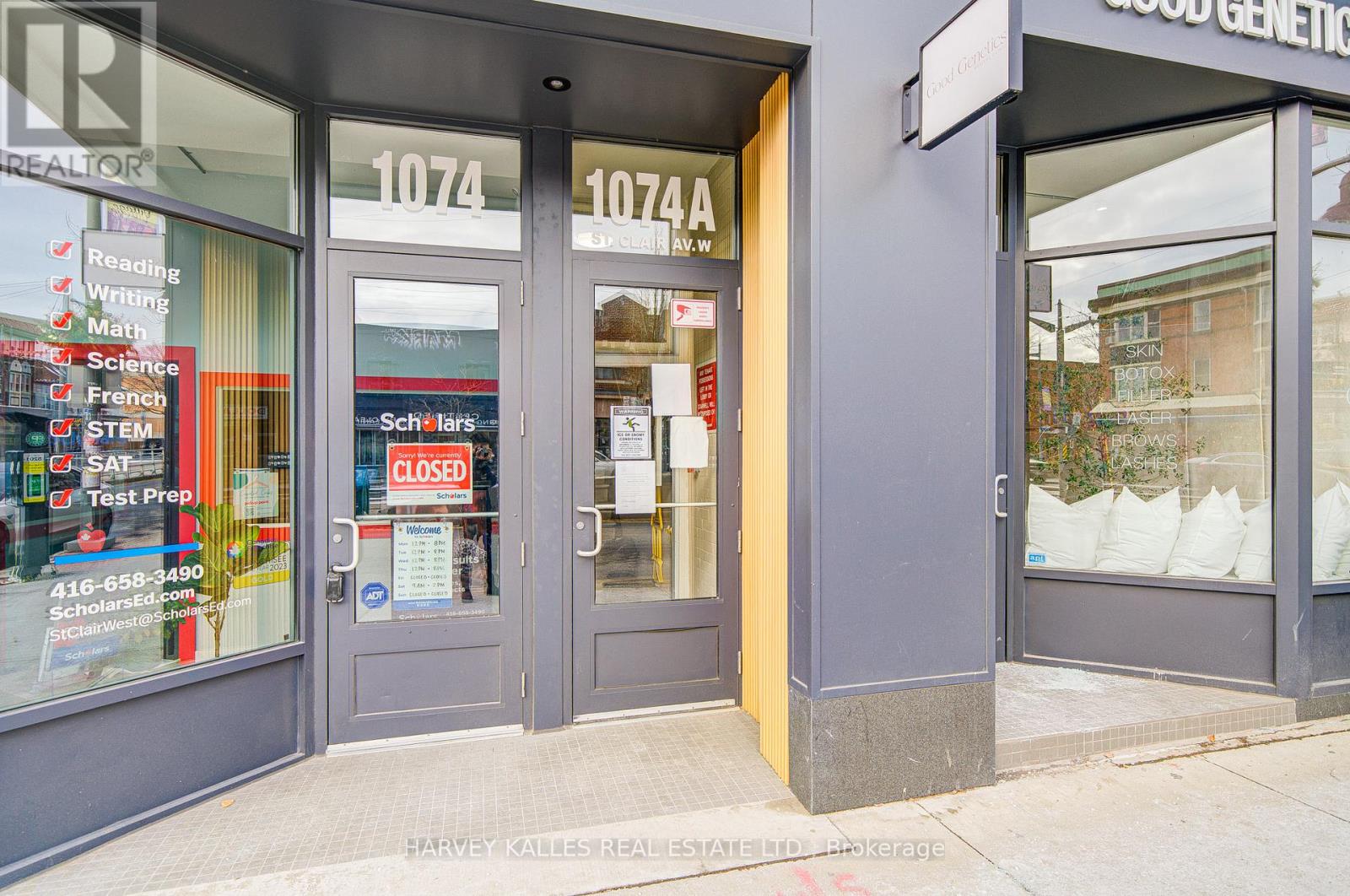 4 - 1074 ST CLAIR AVENUE W