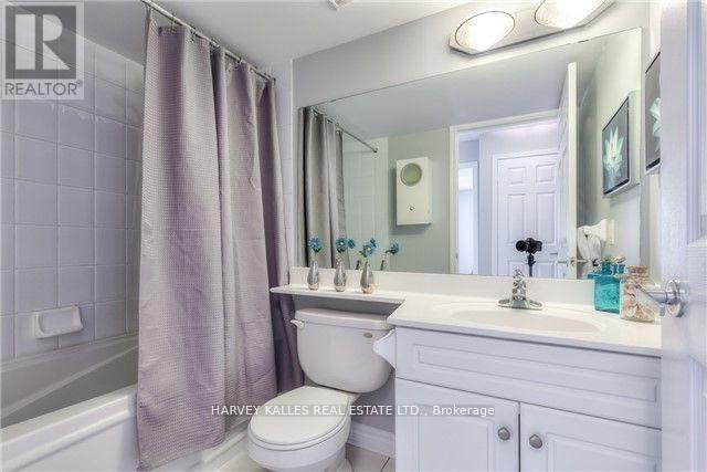 703 - 19 BARBERRY PLACE