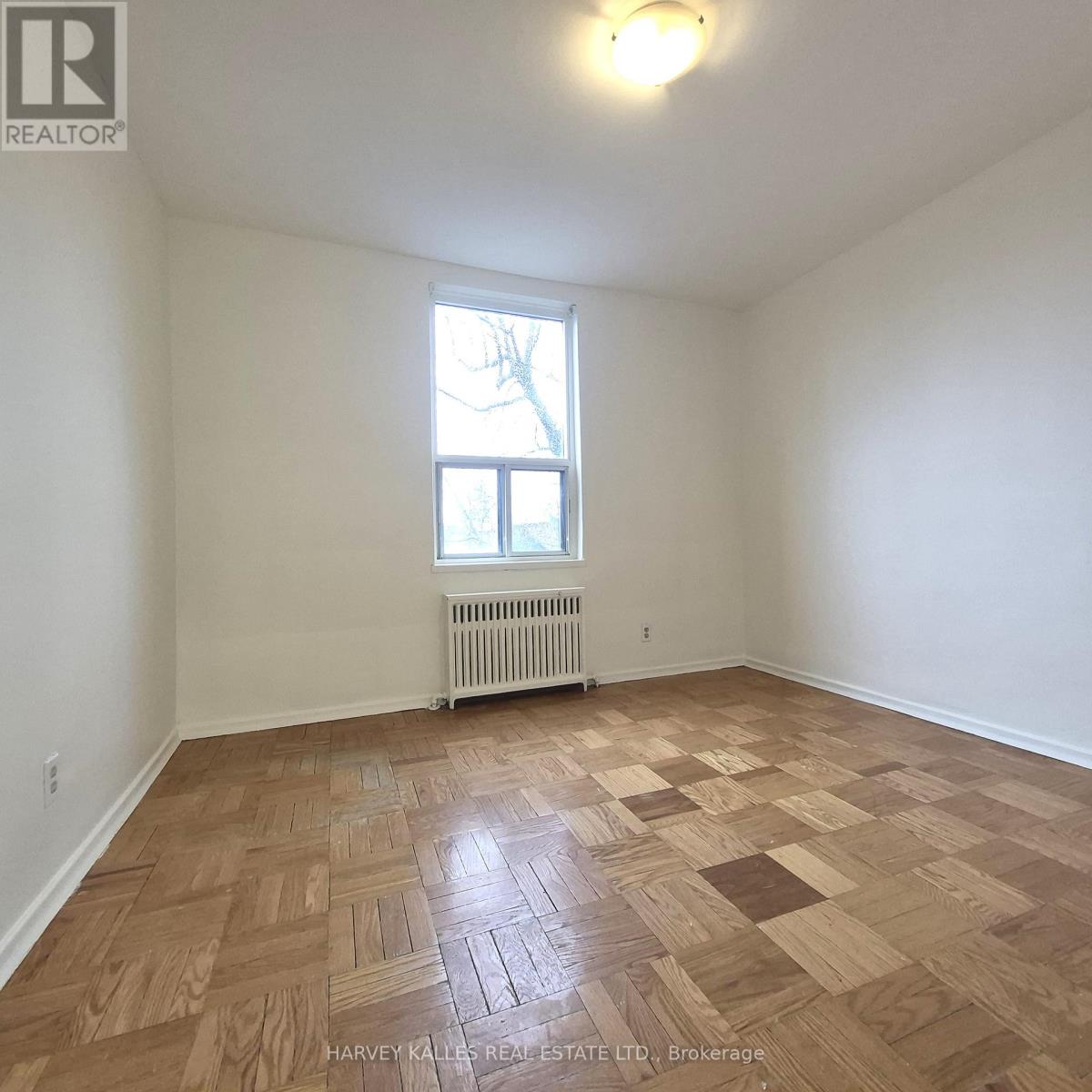 304 - 6 GLEN ECHO ROAD