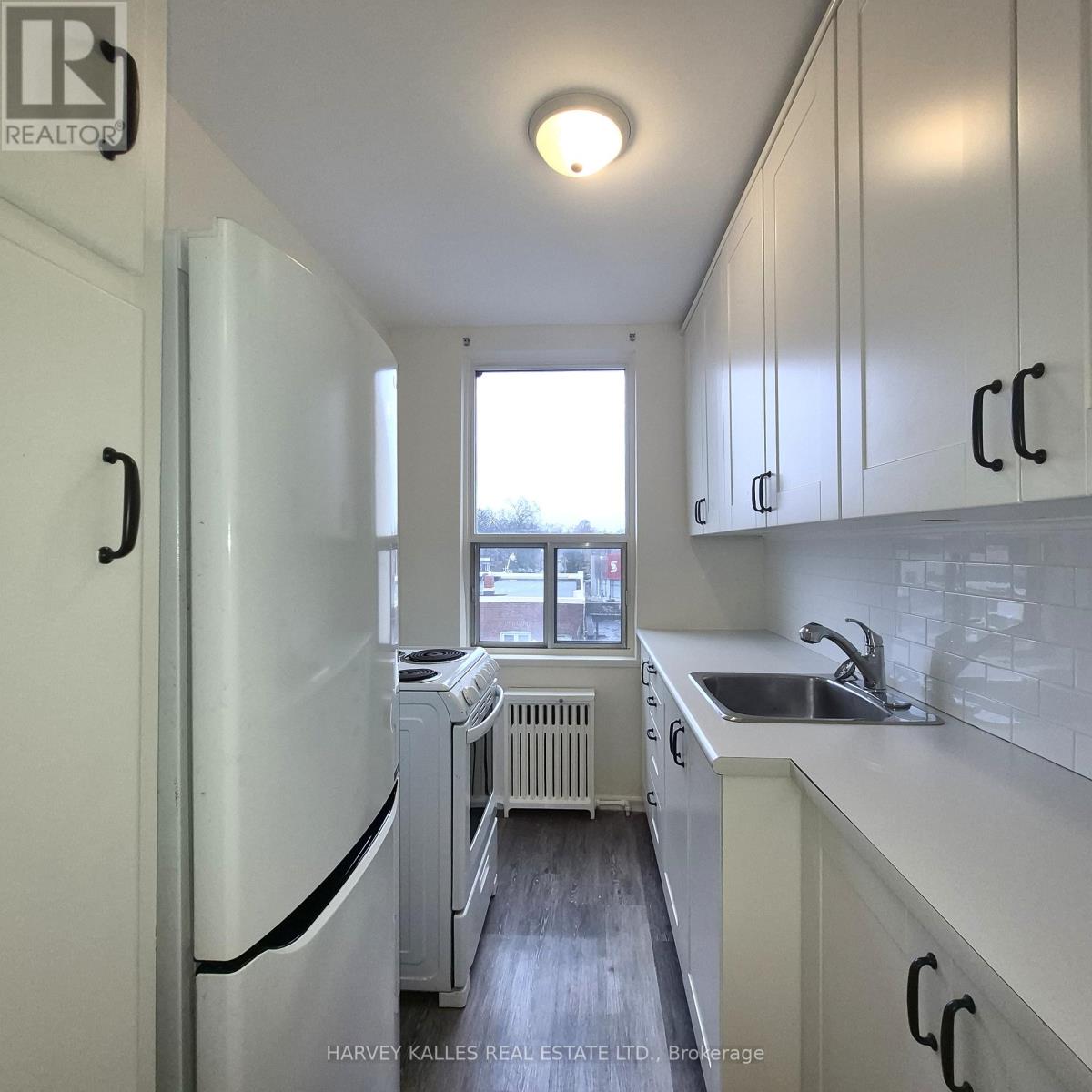 305 - 6 GLEN ECHO ROAD