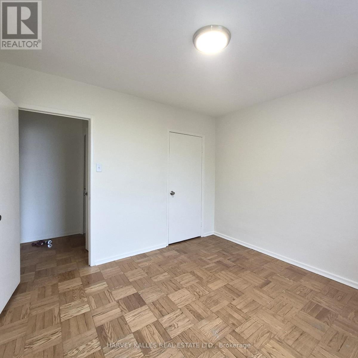 305 - 6 GLEN ECHO ROAD