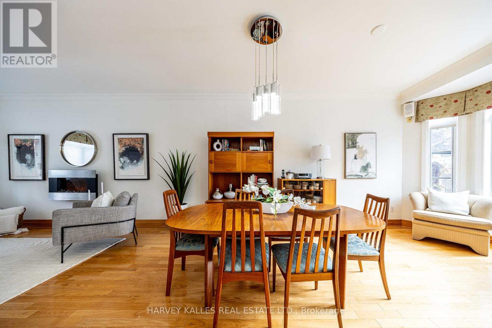 51 SHAFTESBURY AVENUE