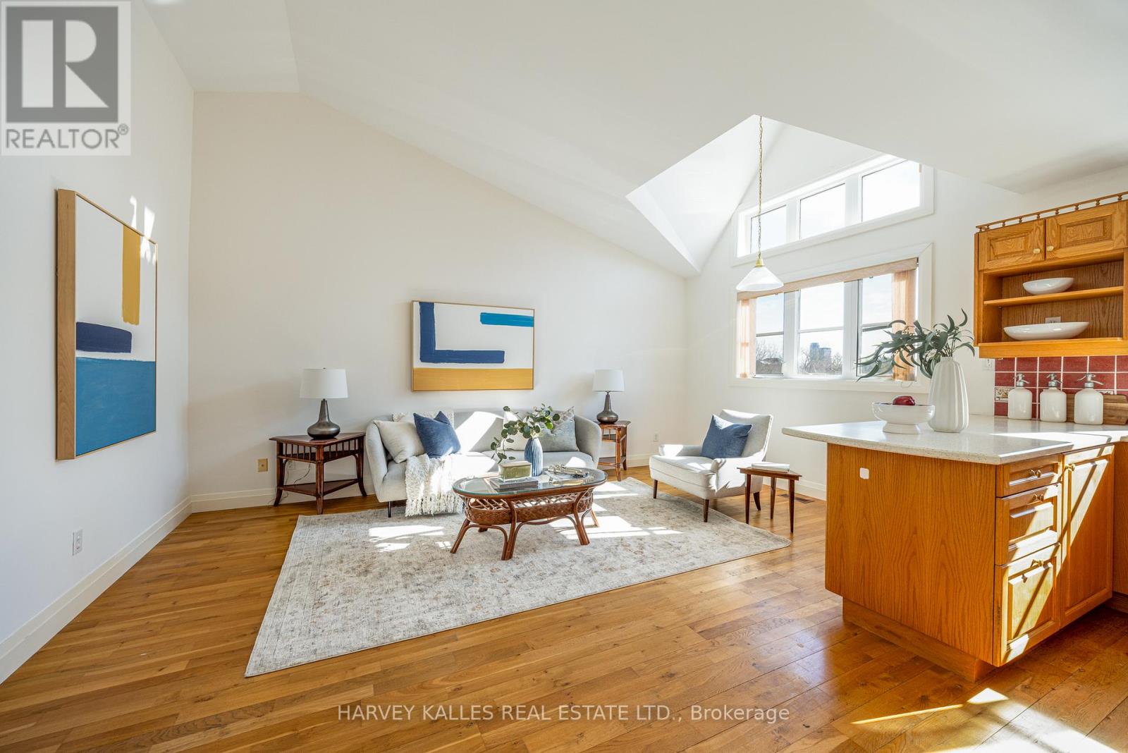 51 SHAFTESBURY AVENUE