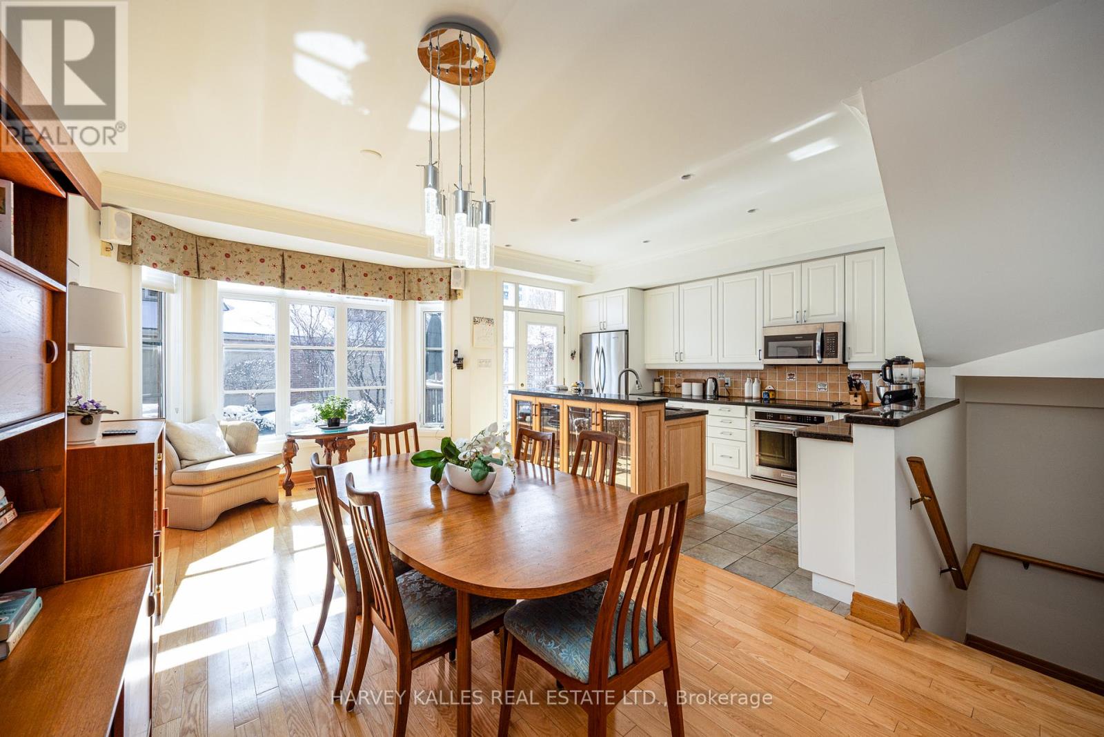 51 SHAFTESBURY AVENUE