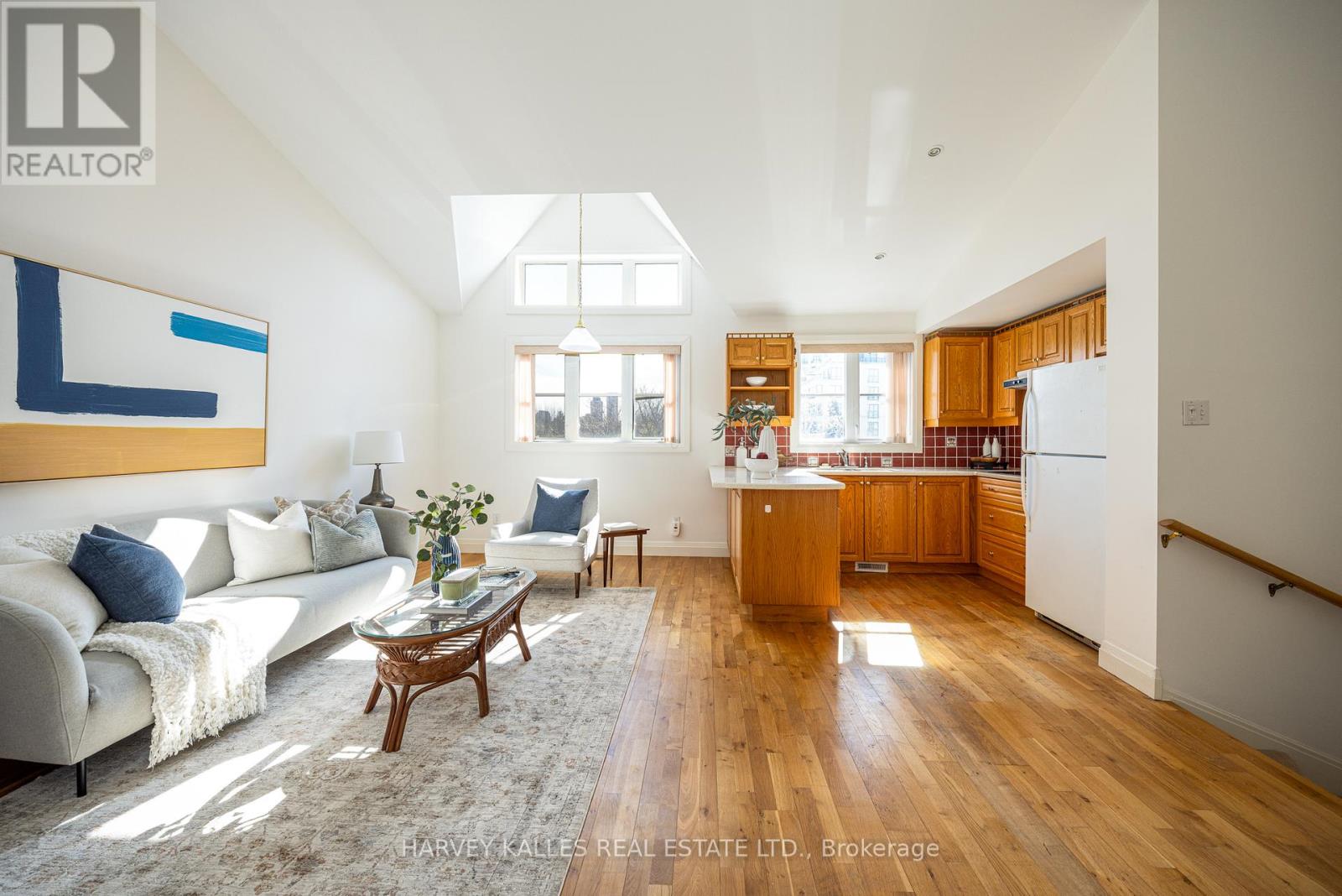 51 SHAFTESBURY AVENUE