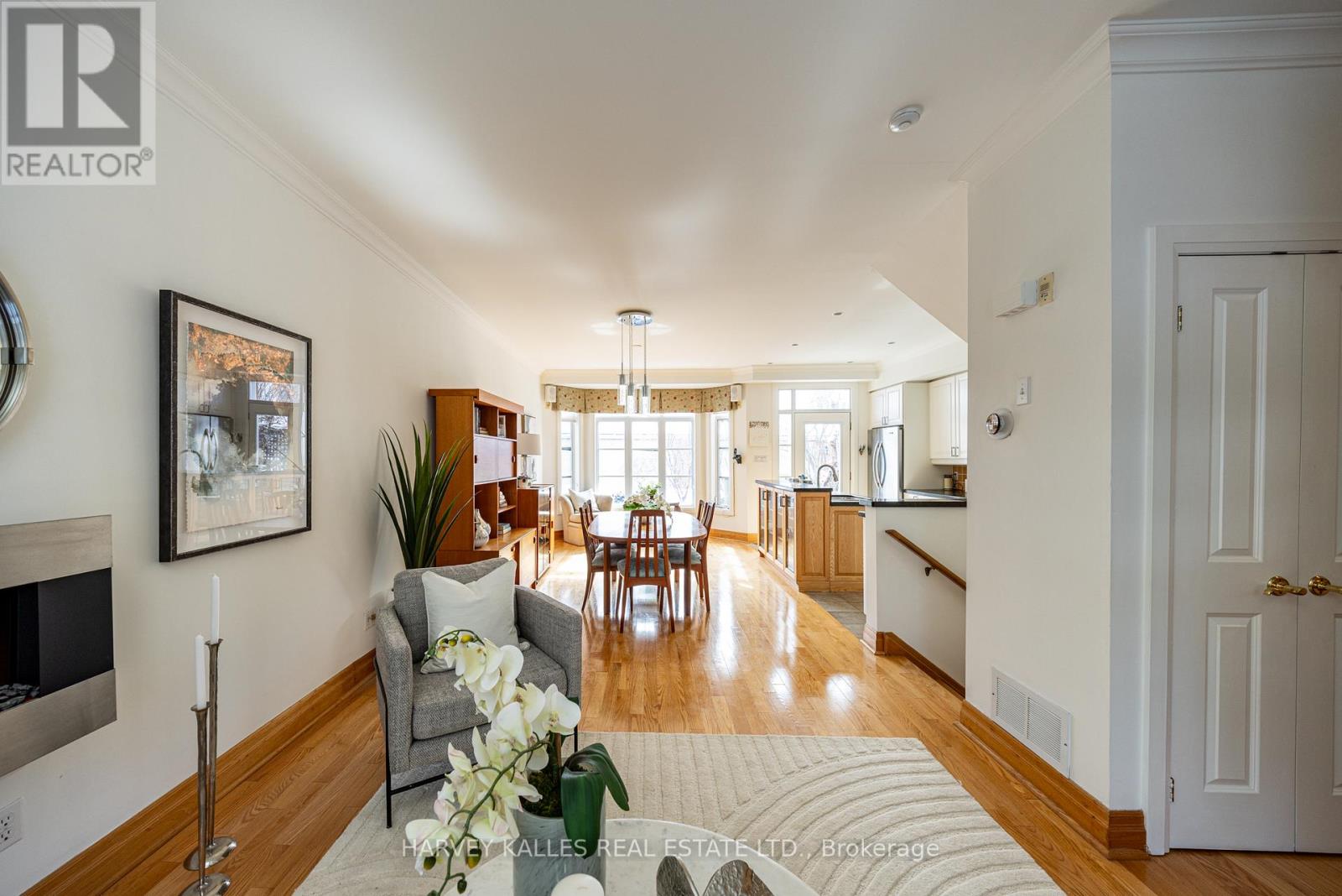 51 SHAFTESBURY AVENUE