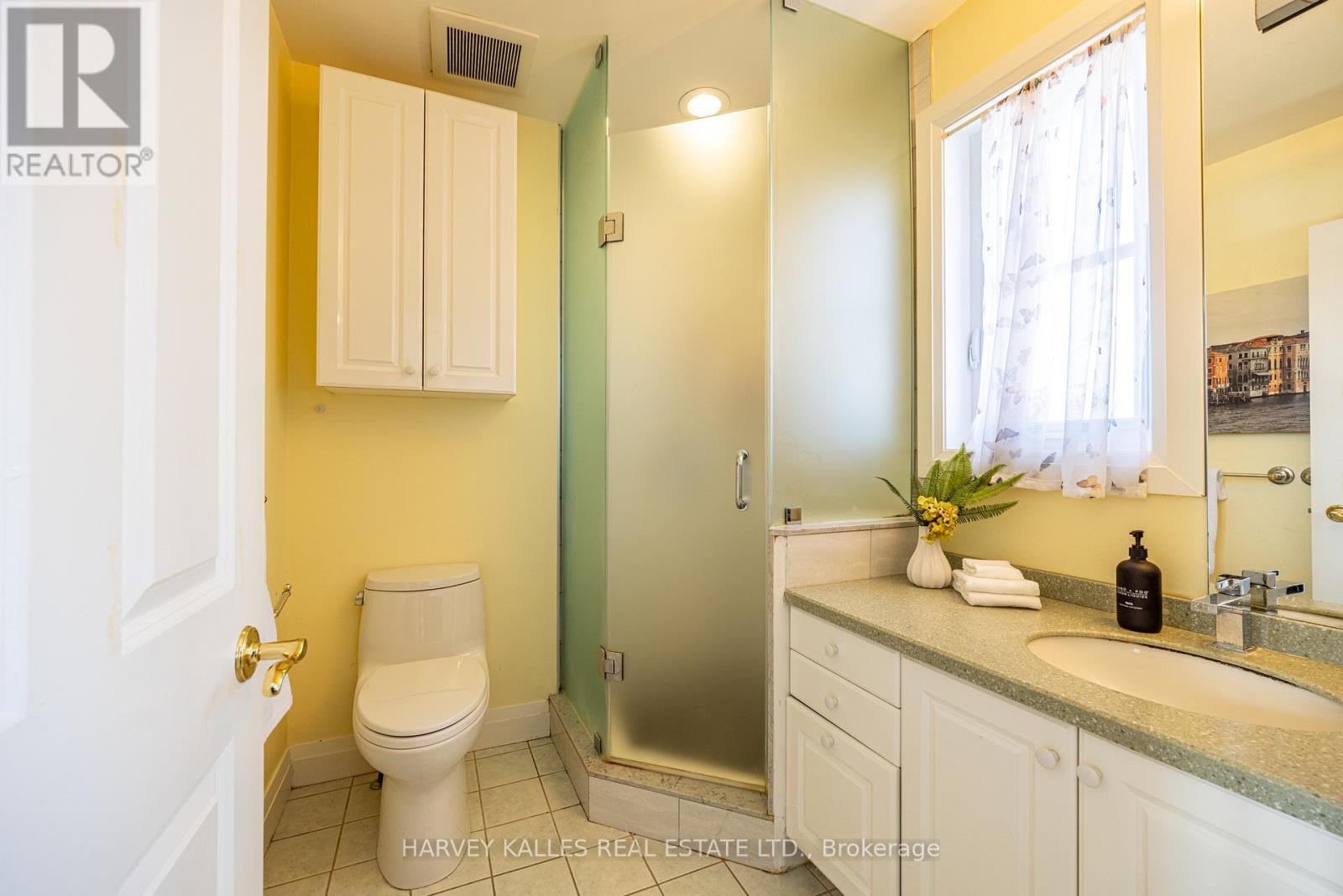 51 SHAFTESBURY AVENUE