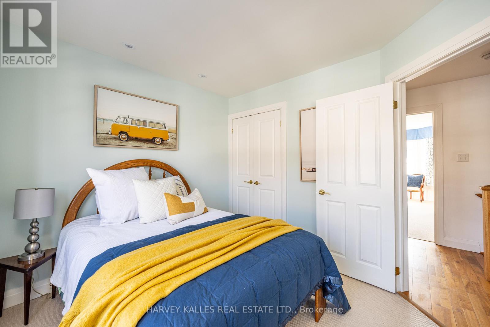 51 SHAFTESBURY AVENUE