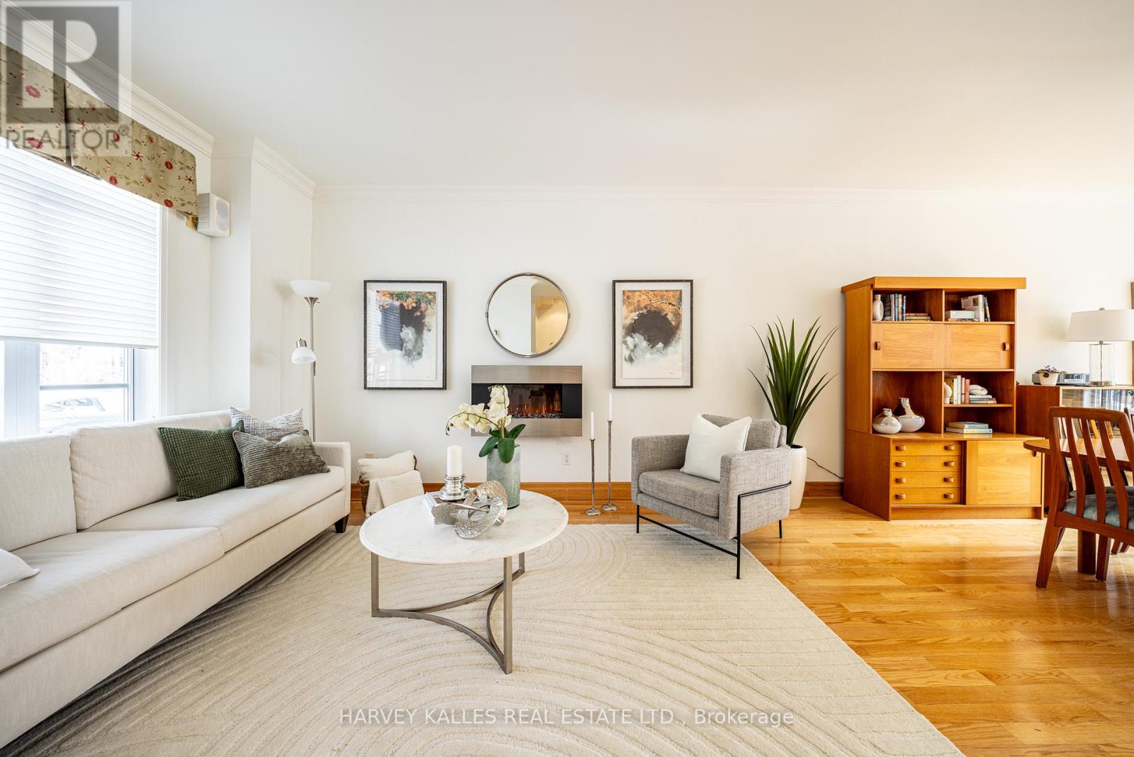 51 SHAFTESBURY AVENUE