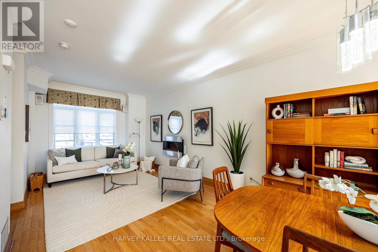 51 SHAFTESBURY AVENUE