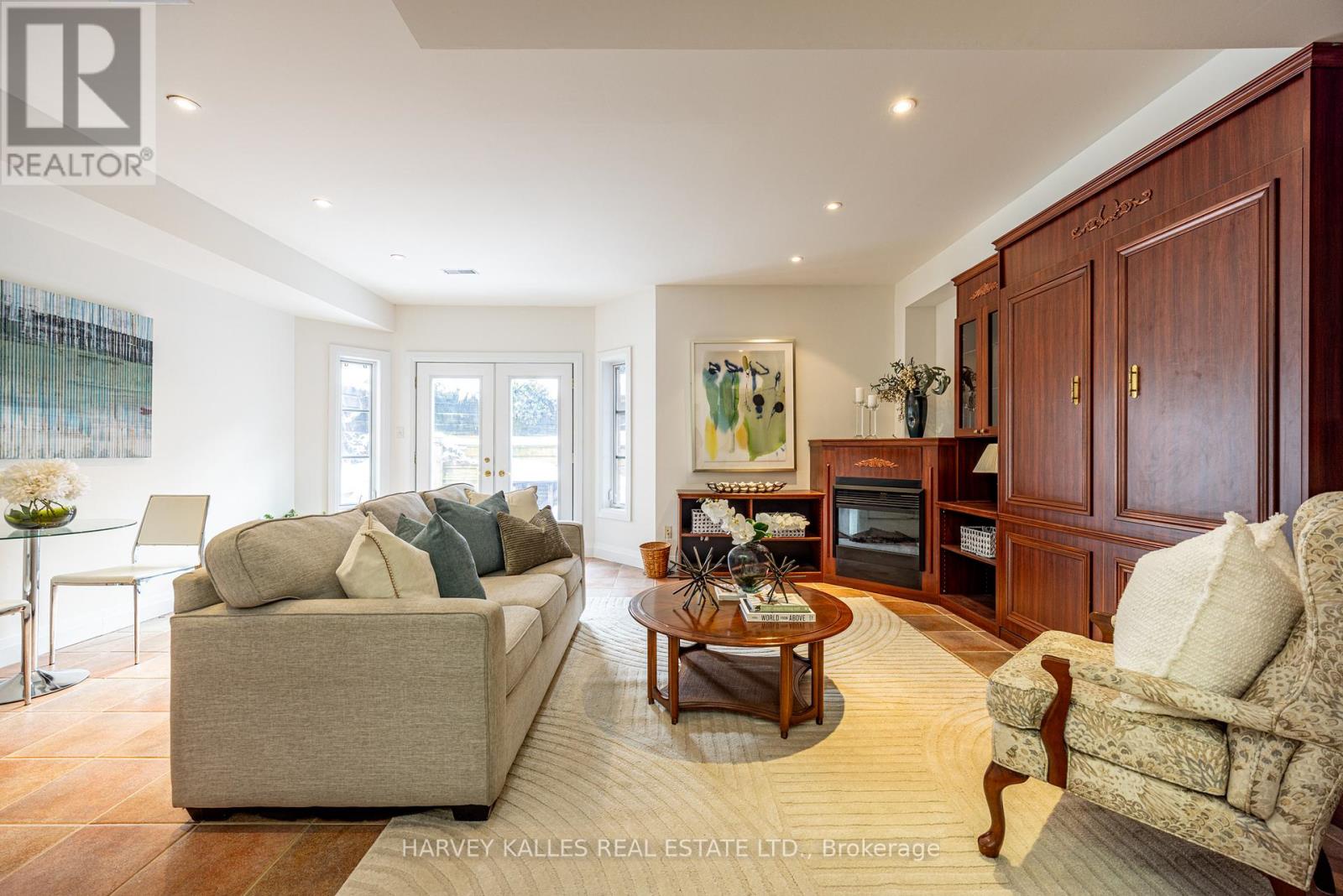 51 SHAFTESBURY AVENUE