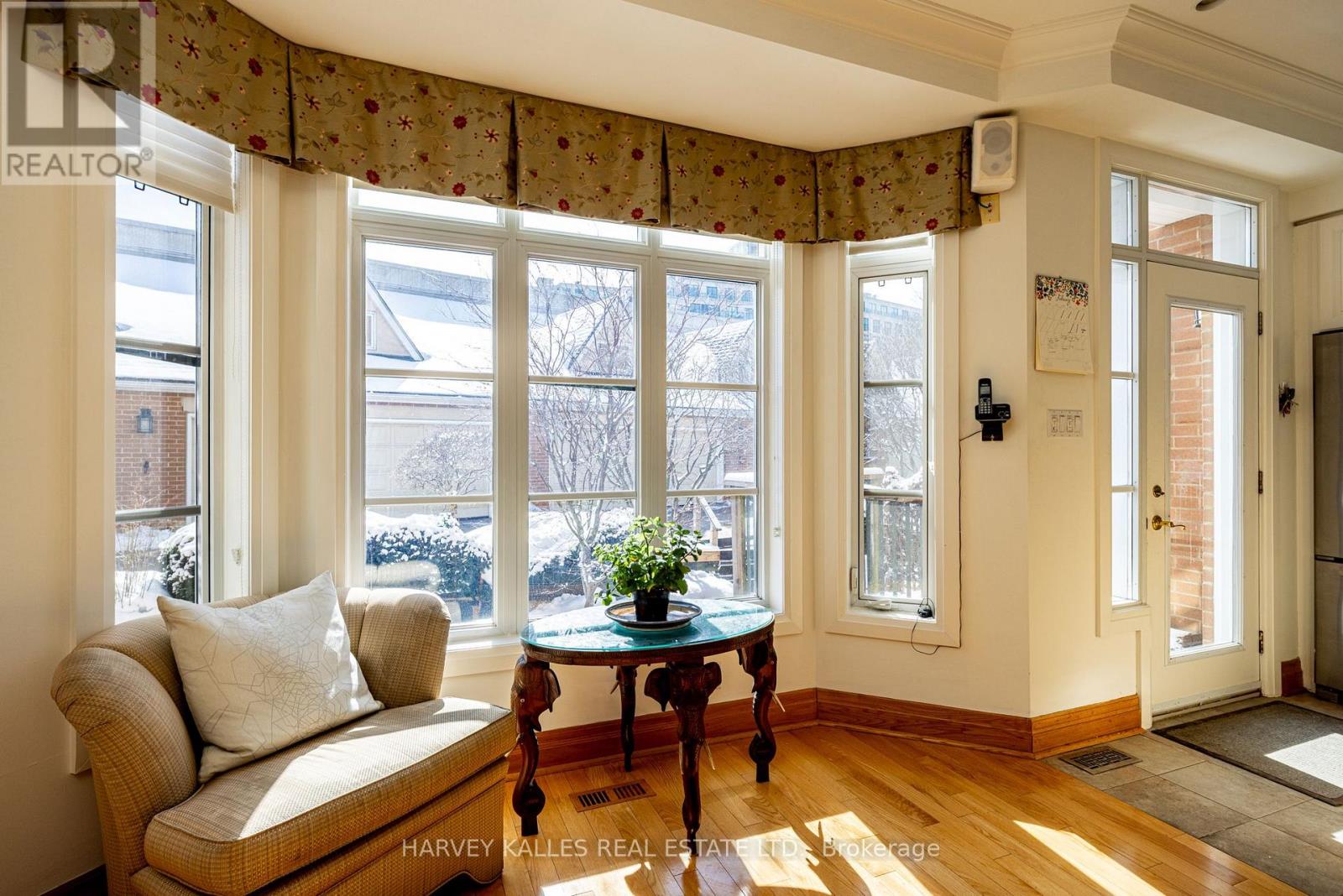 51 SHAFTESBURY AVENUE