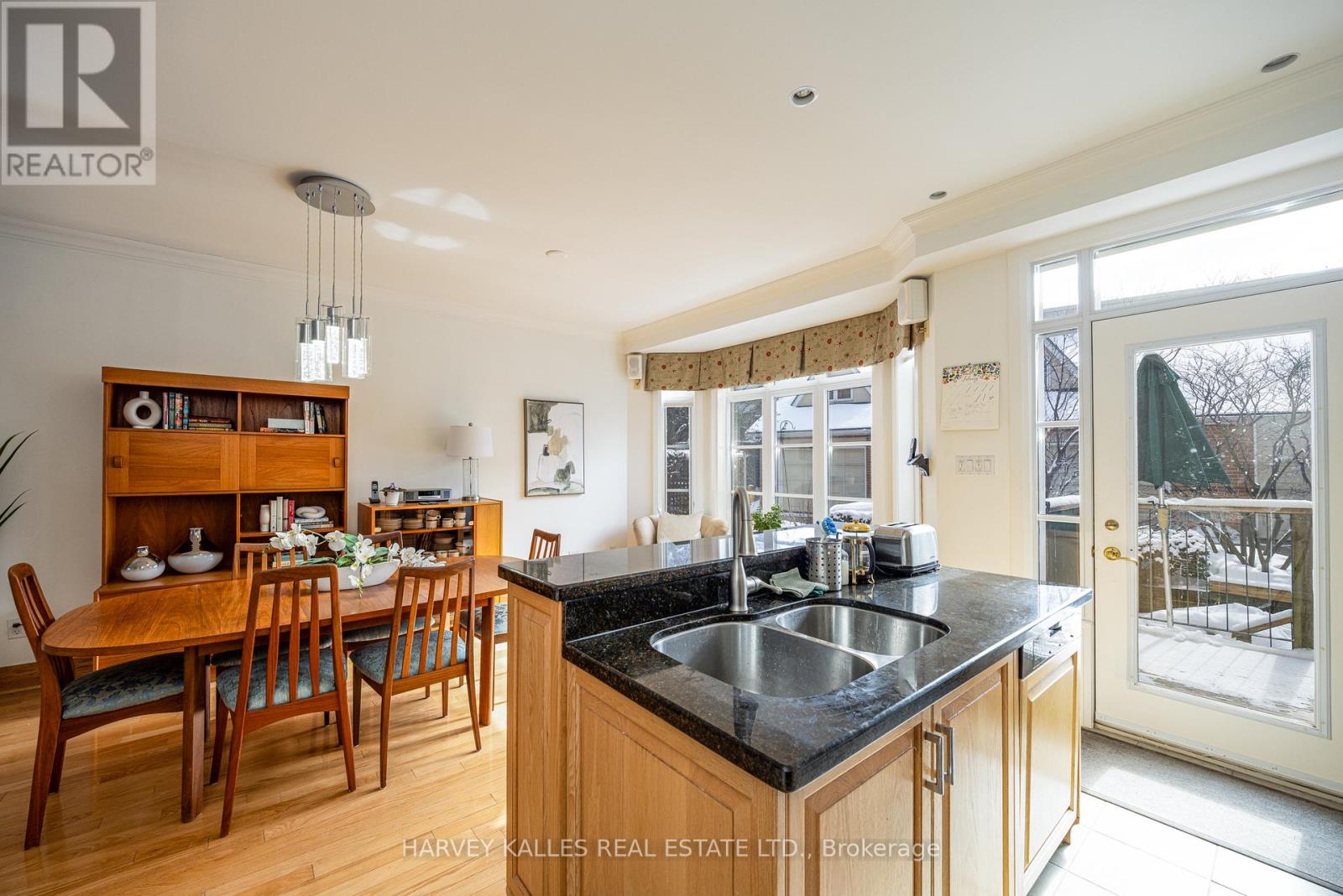 51 SHAFTESBURY AVENUE