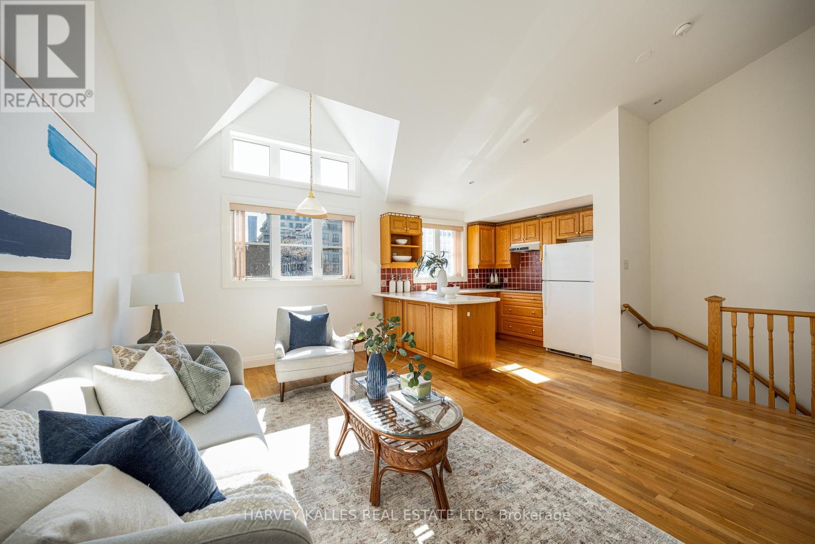 51 SHAFTESBURY AVENUE