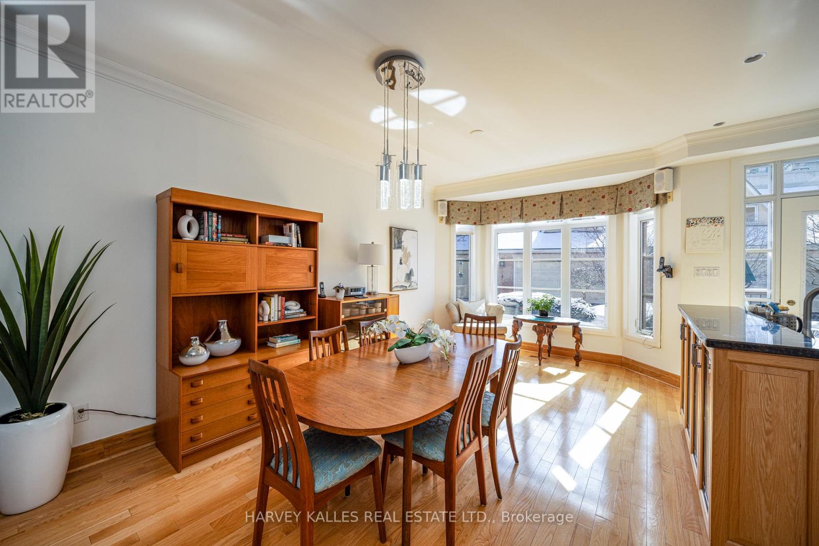 51 SHAFTESBURY AVENUE