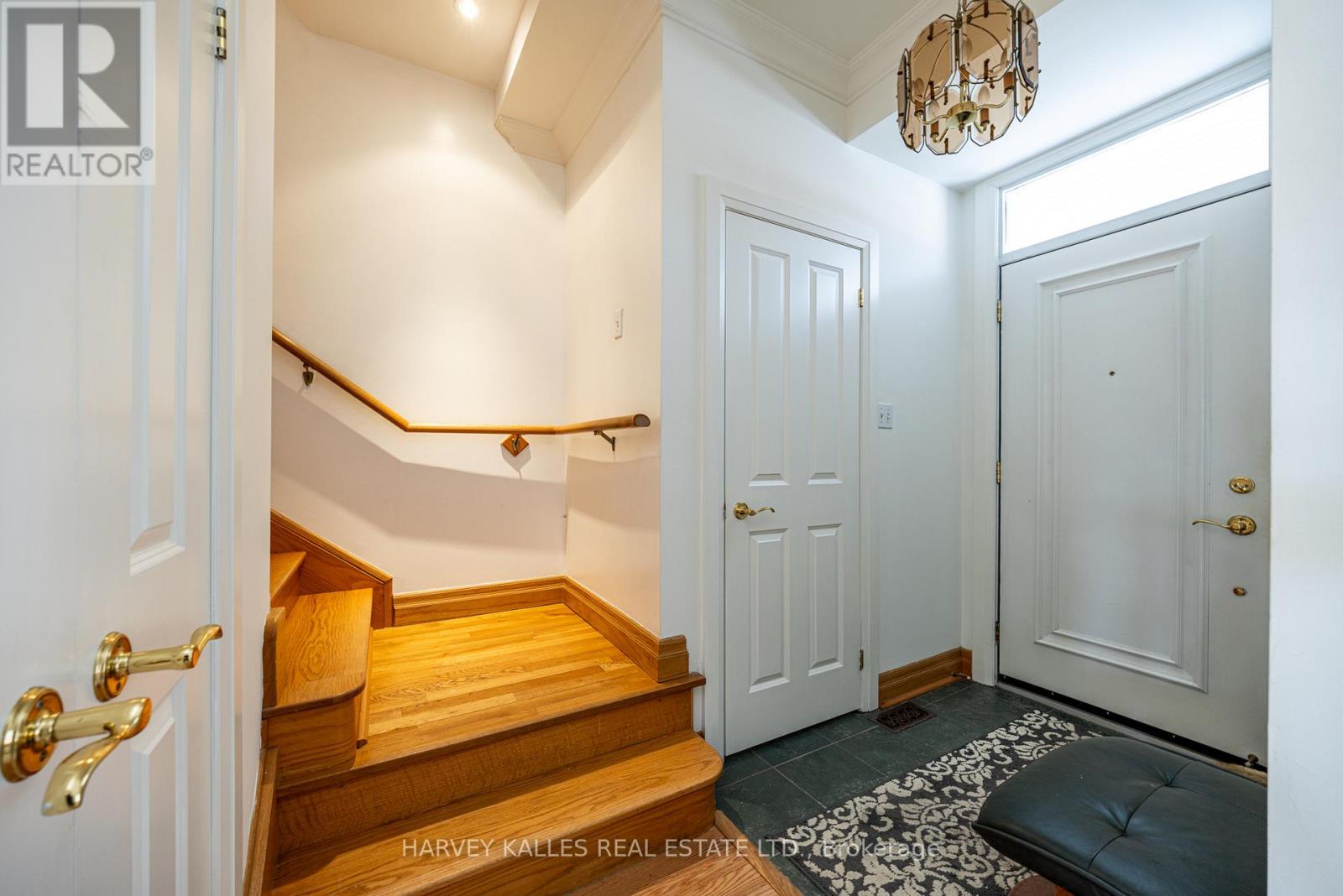 51 SHAFTESBURY AVENUE