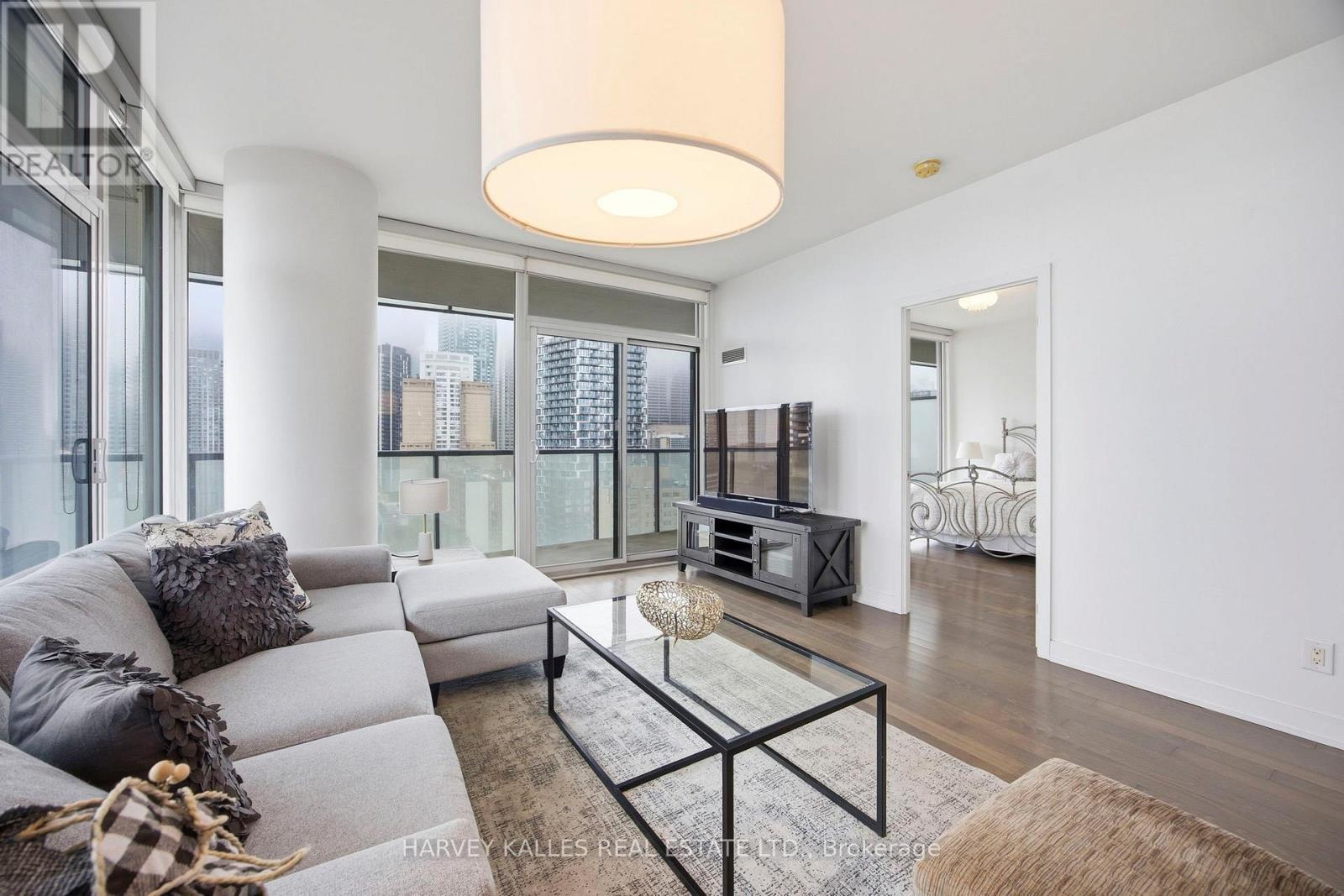 1612 - 1 MARKET STREET