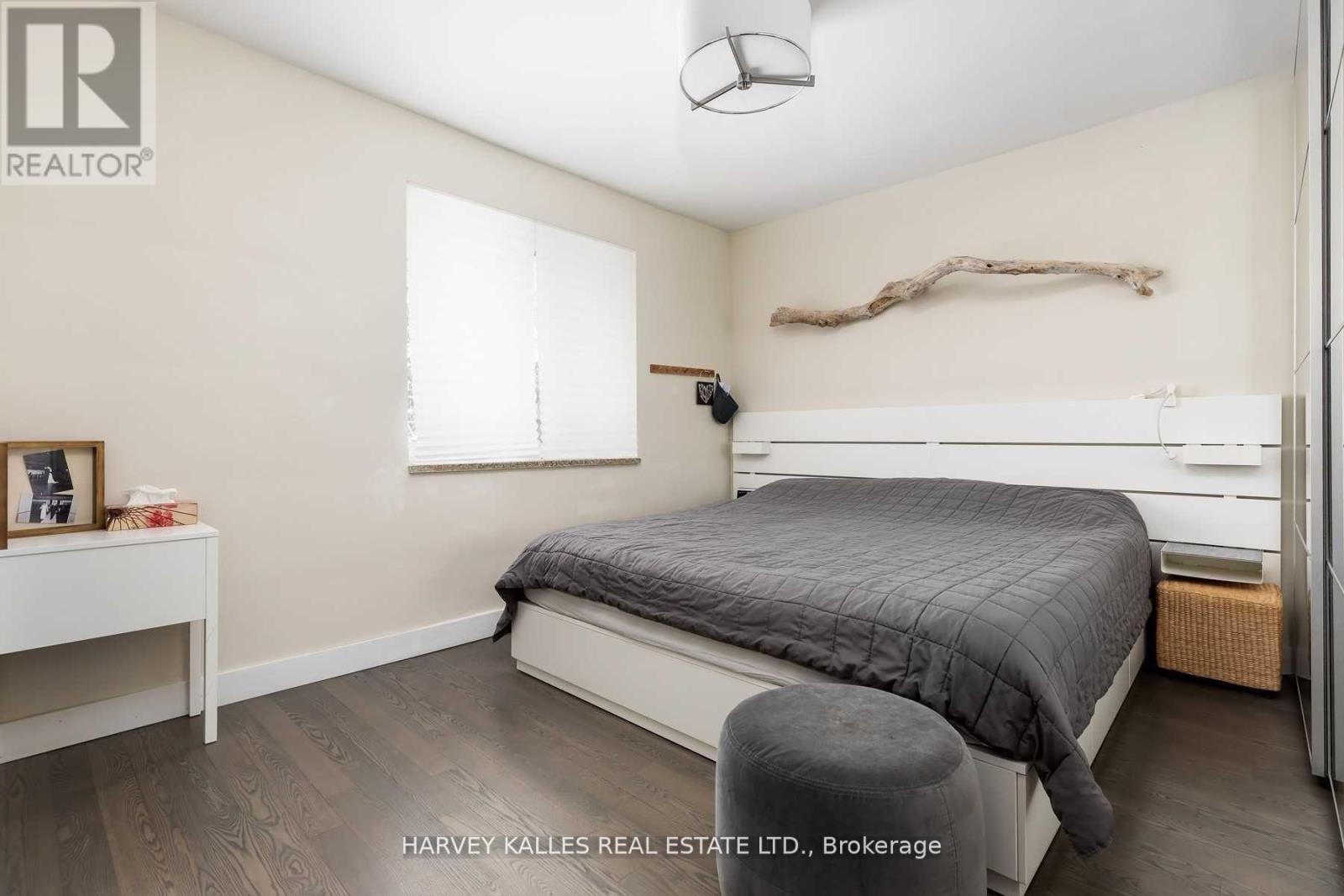 LEFT - 7 RAINHAM PLACE